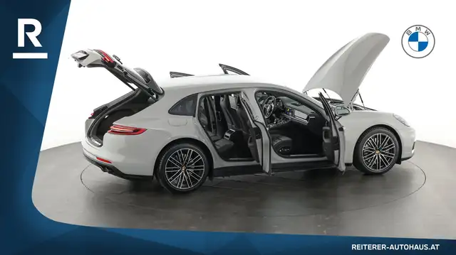 Porsche Panamera view 12