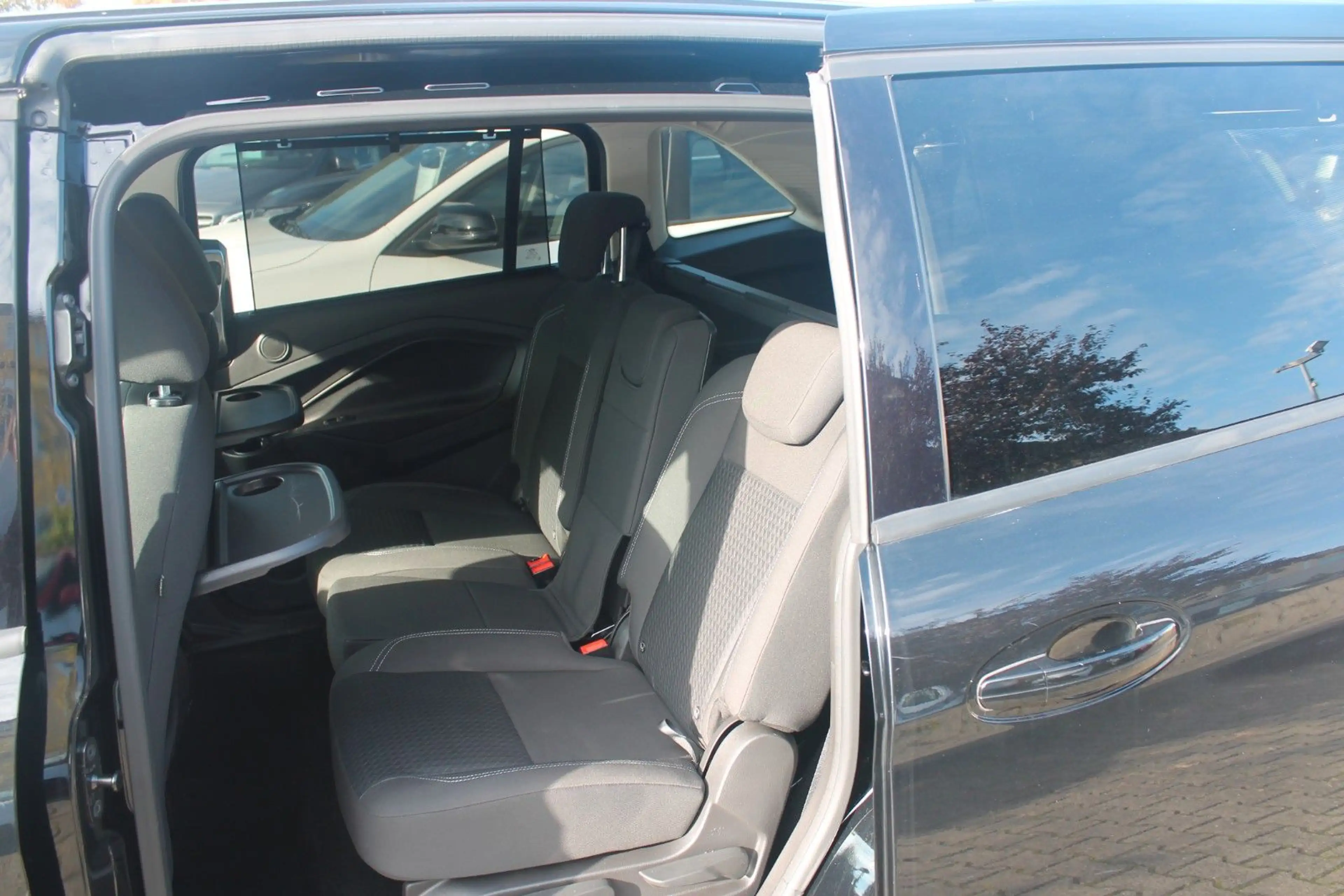 Ford Grand C-Max 1,5 EcoBoost Cool & Connect*7-Sitzer — photo 10