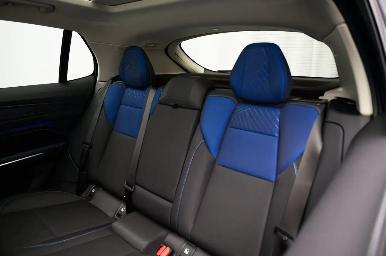 Lynk & Co 01 1.5 261PK Plug-in Hybrid * 360° Camera Pano/dak Ap 17