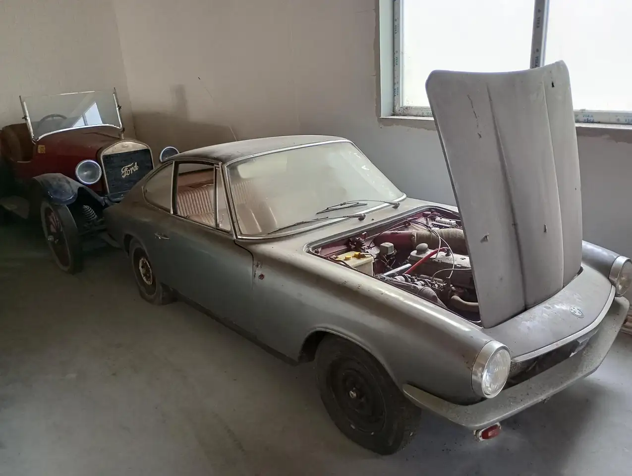 Glas 13 00 GT, foto 2