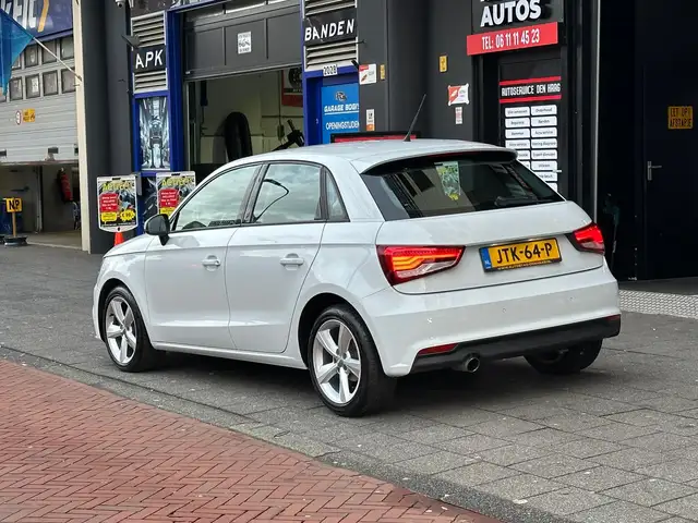 Audi A1 view 2