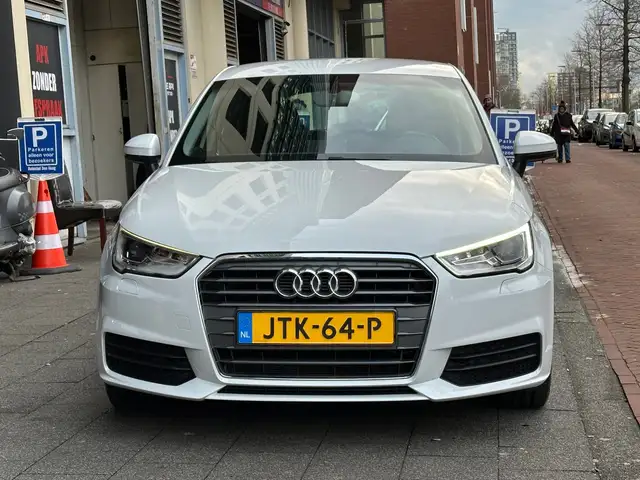 Audi A1 view 6