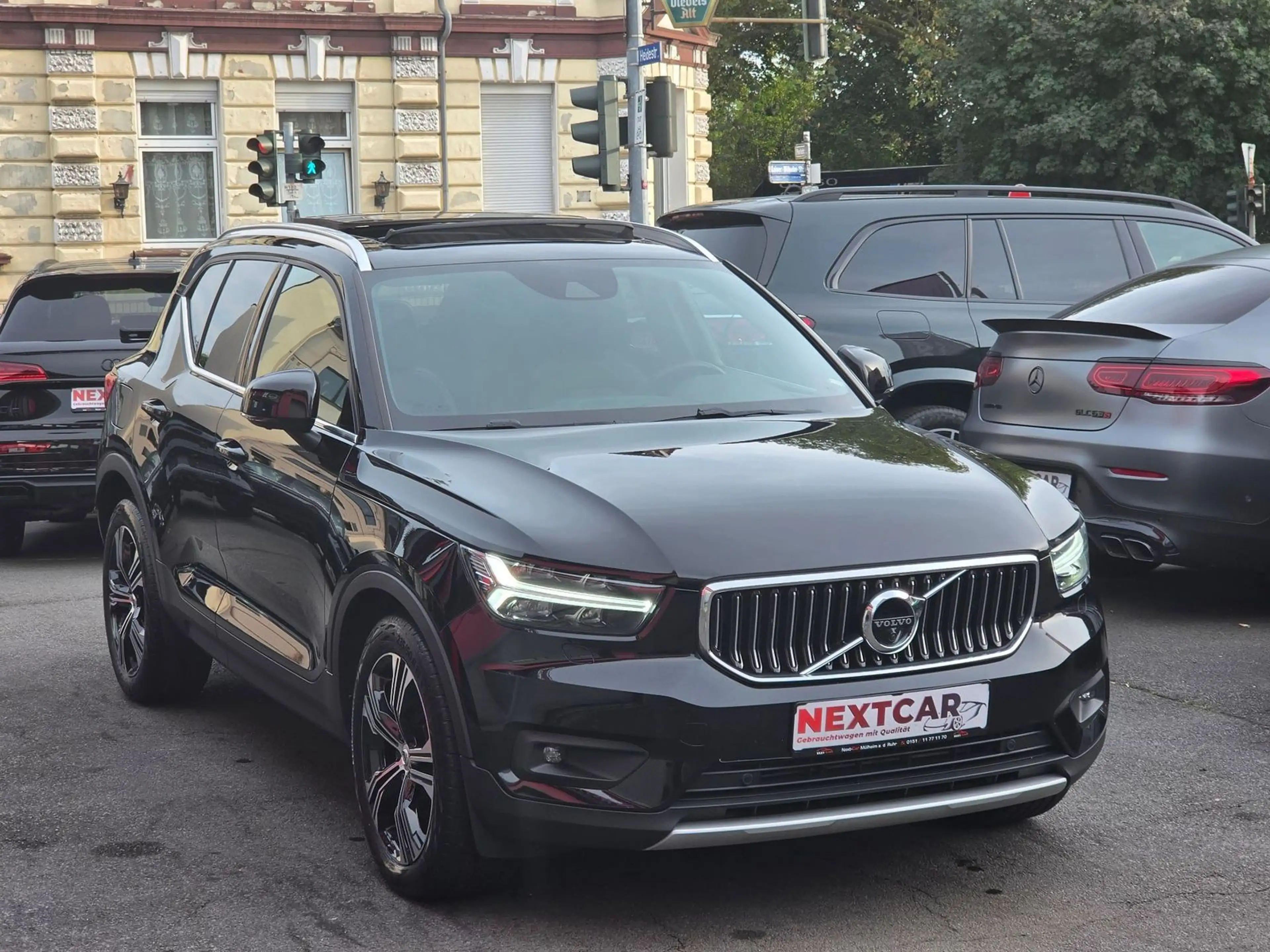 Volvo XC40 D4 AWD Inscription|Pano|360°|AHK|H&K — photo 3