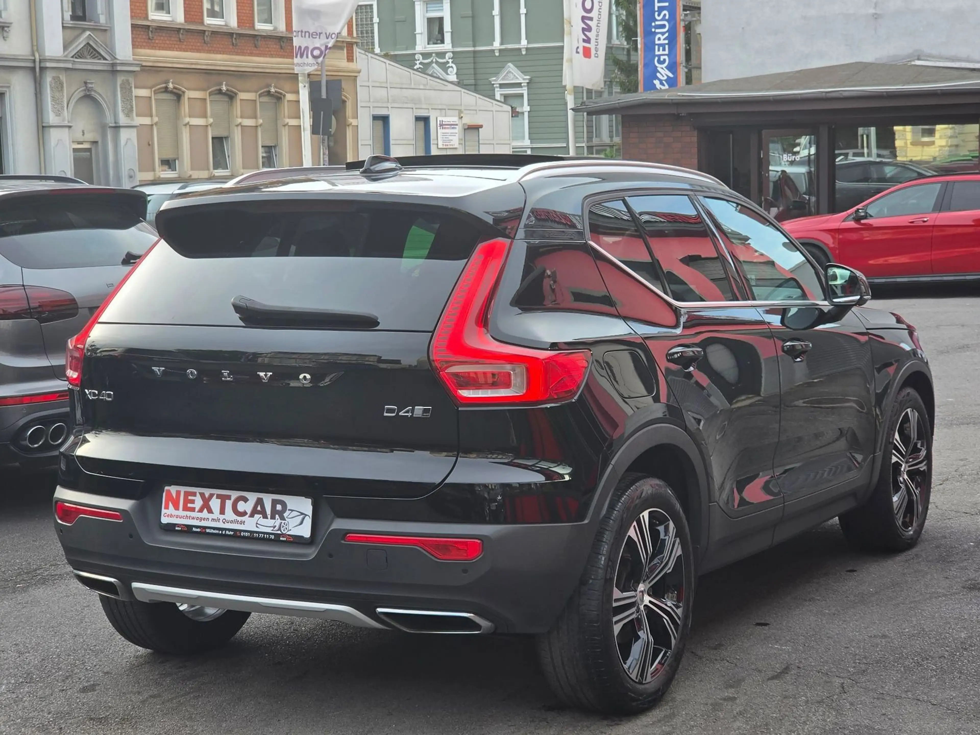 Volvo XC40 D4 AWD Inscription|Pano|360°|AHK|H&K — photo 5