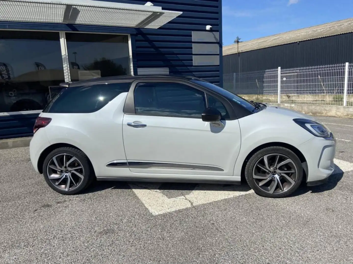 DS Automobiles DS 3 PureTech 130 S&amp;S BVM6 Sport Chic Blanc - 2
