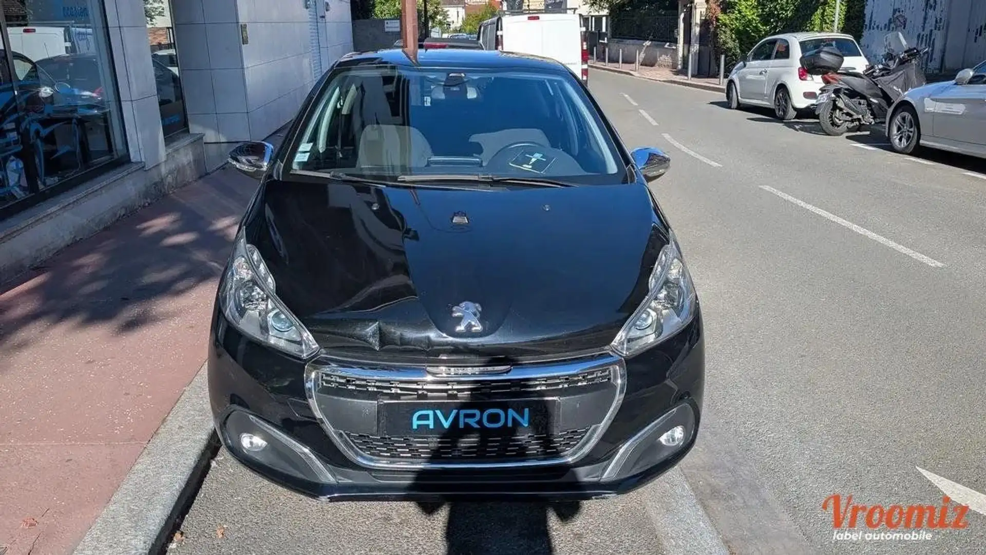 Peugeot 208 GENERATION-I 1.2 PURETECH 110 ALLURE START-STOP Schwarz - 2