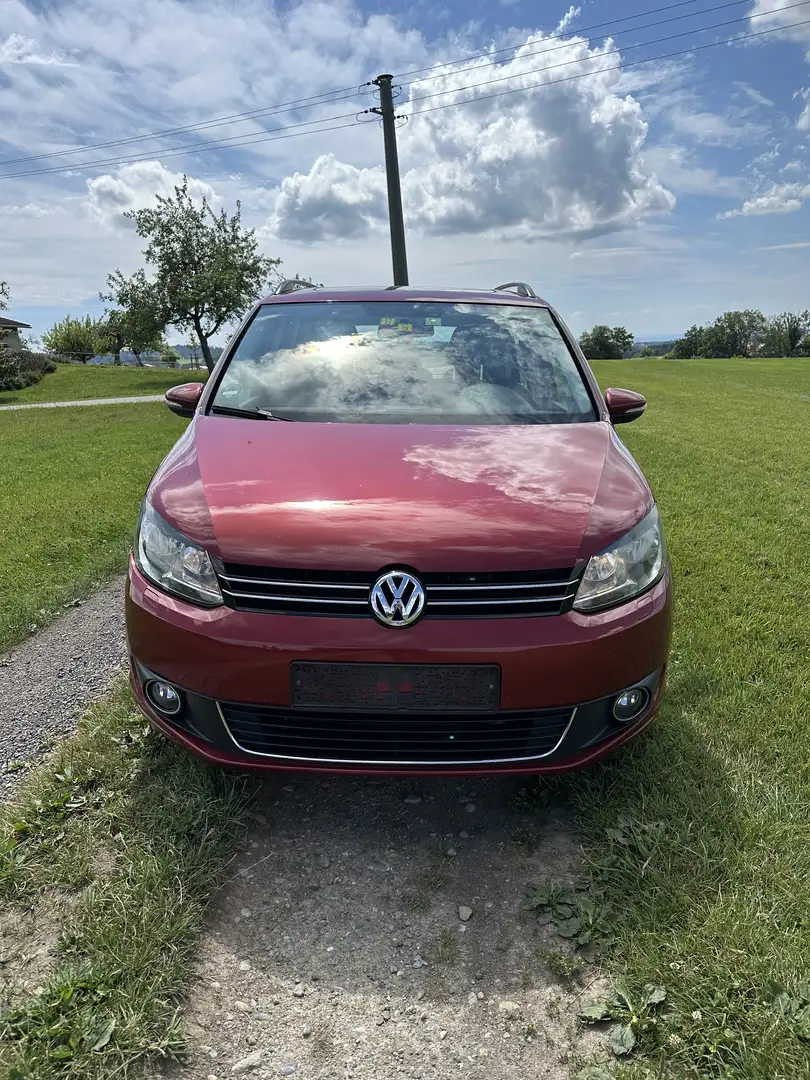 Volkswagen Touran 1,6 TDI Trendline AHK Panoramadach 8-fach bereift Rot - 1