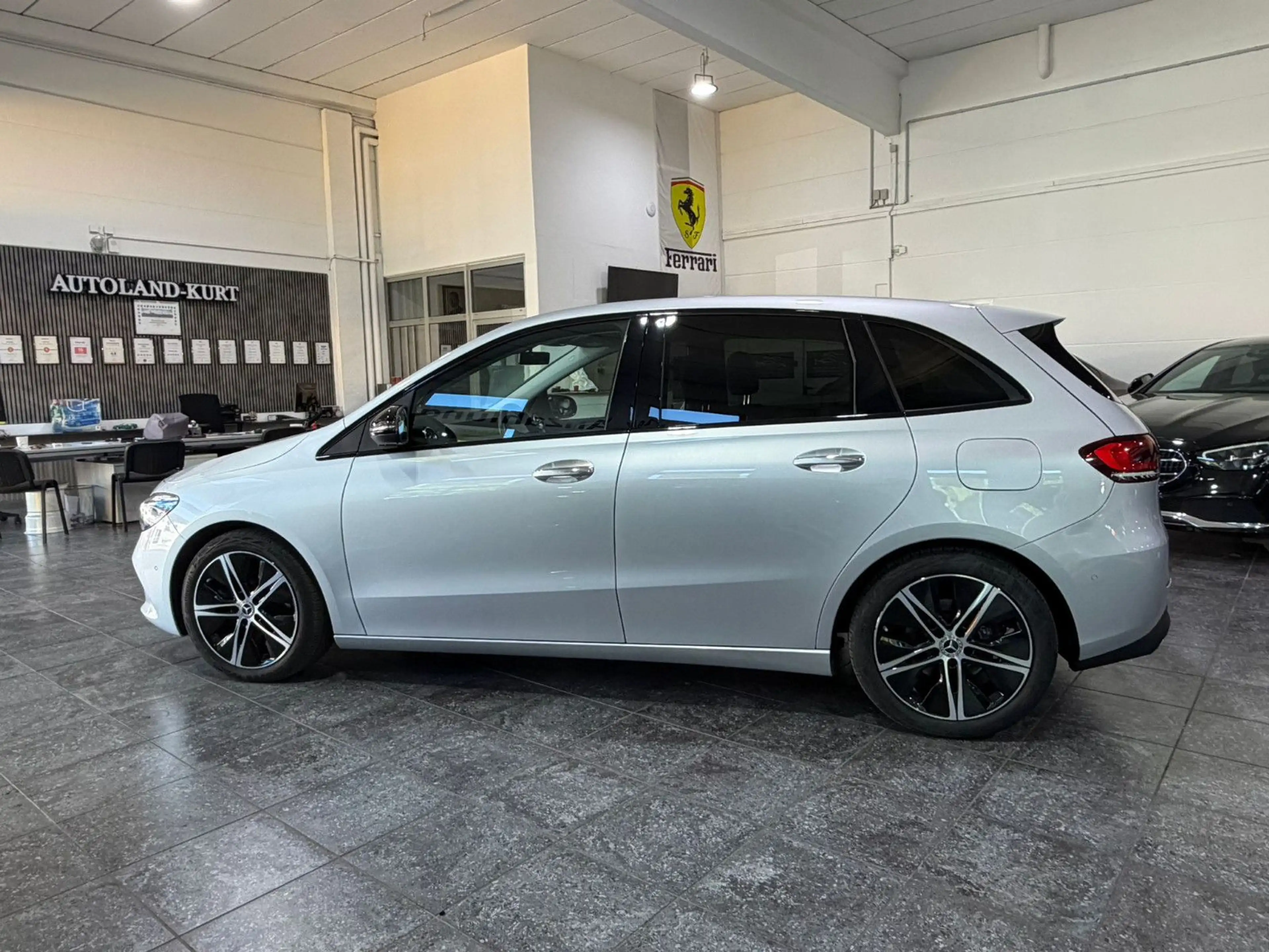 Mercedes-Benz B 220 4-Matic*Keyless*M-BUX*Night*Progressiv*AHK — photo 5