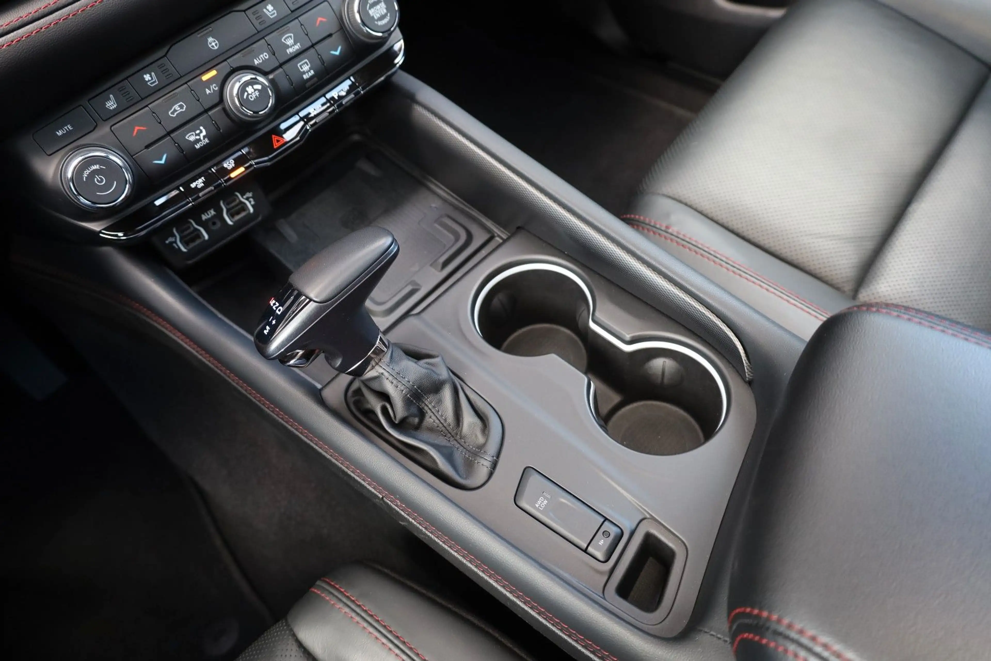 Dodge Durango 5.7 R/T/BRCGAS/AHK/TTW/ACC/4xSHZ/SBL/R20 — photo 15