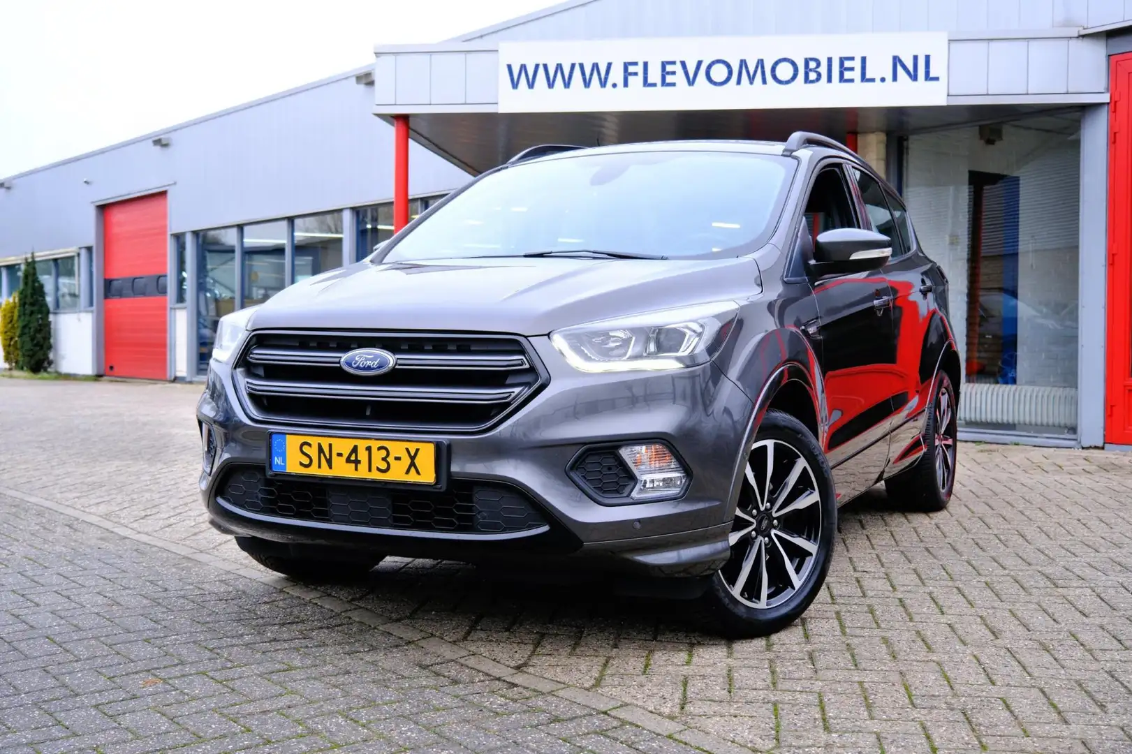 Ford Kuga 1.5 150pk EcoBoost ST Line Navi|Leder-alcantara|PD Grijs - 1