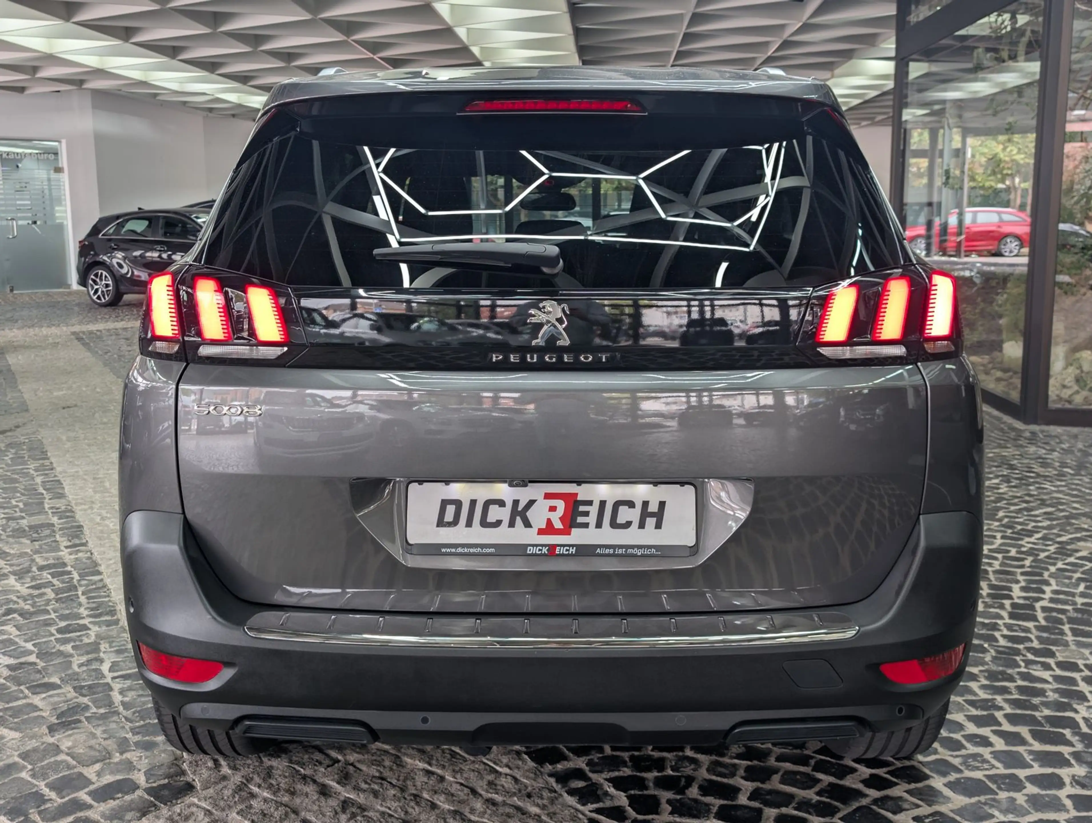 Peugeot 5008 Allure Pack ACC 180° LED Leder 7-Sitz AHK — photo 7