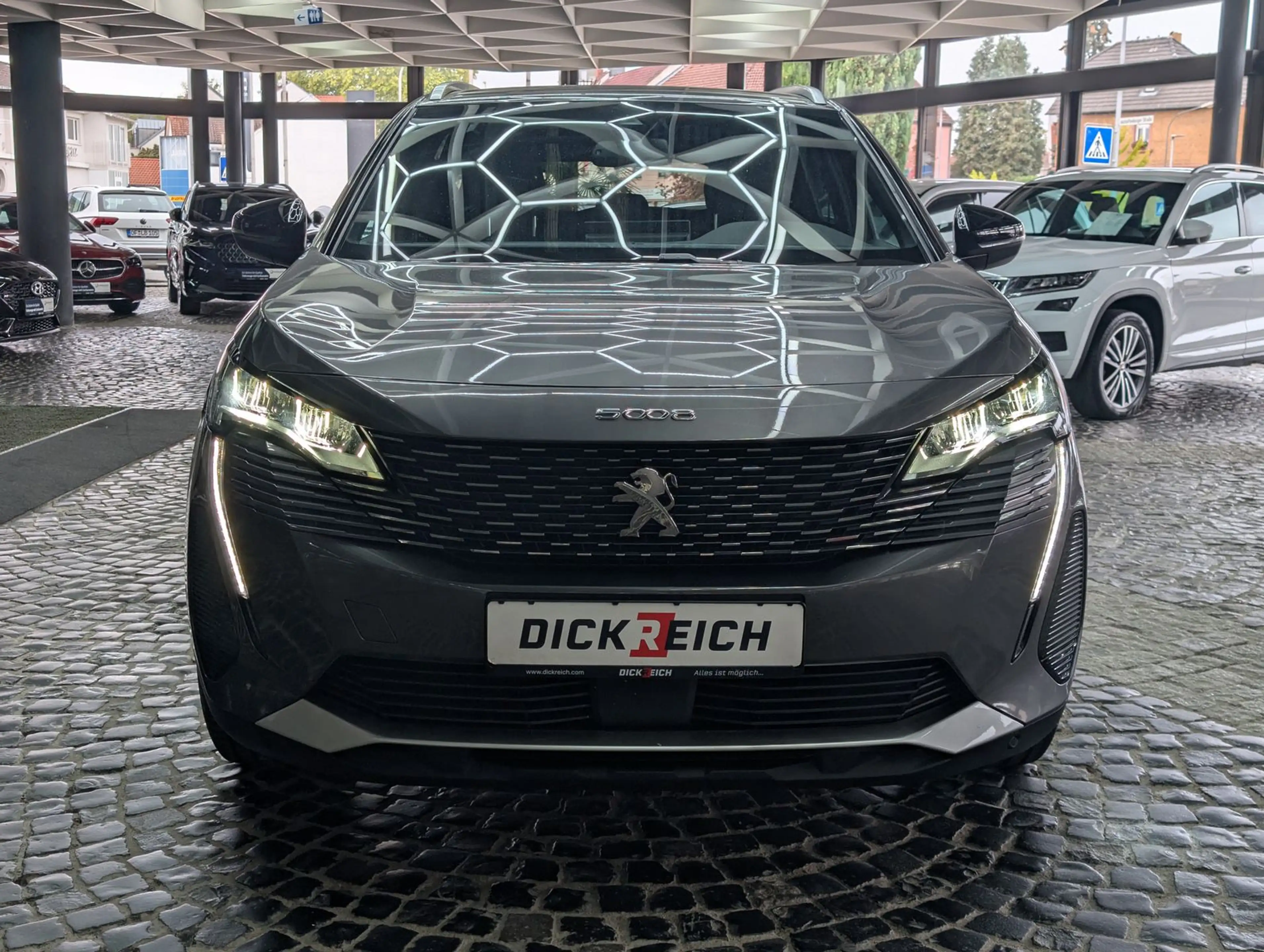 Peugeot 5008 Allure Pack ACC 180° LED Leder 7-Sitz AHK — photo 3