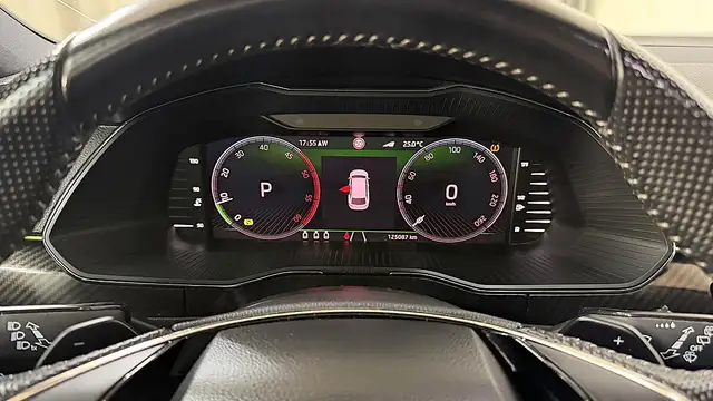 Skoda Superb view 13