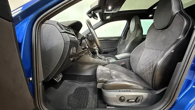 Skoda Superb view 5