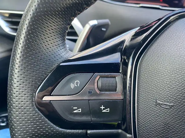 Peugeot 5008 view 12