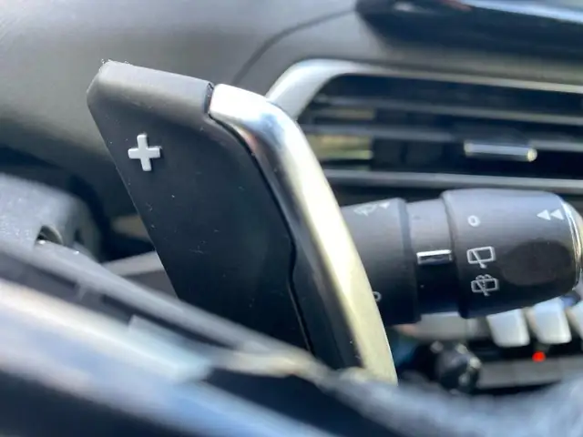 Peugeot 5008 view 16
