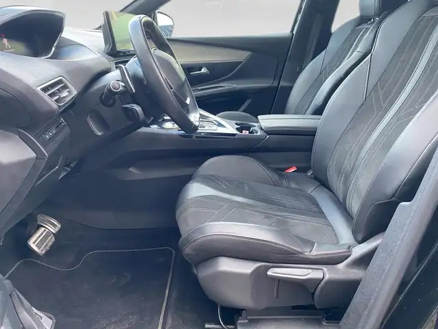 Peugeot 5008 view 8