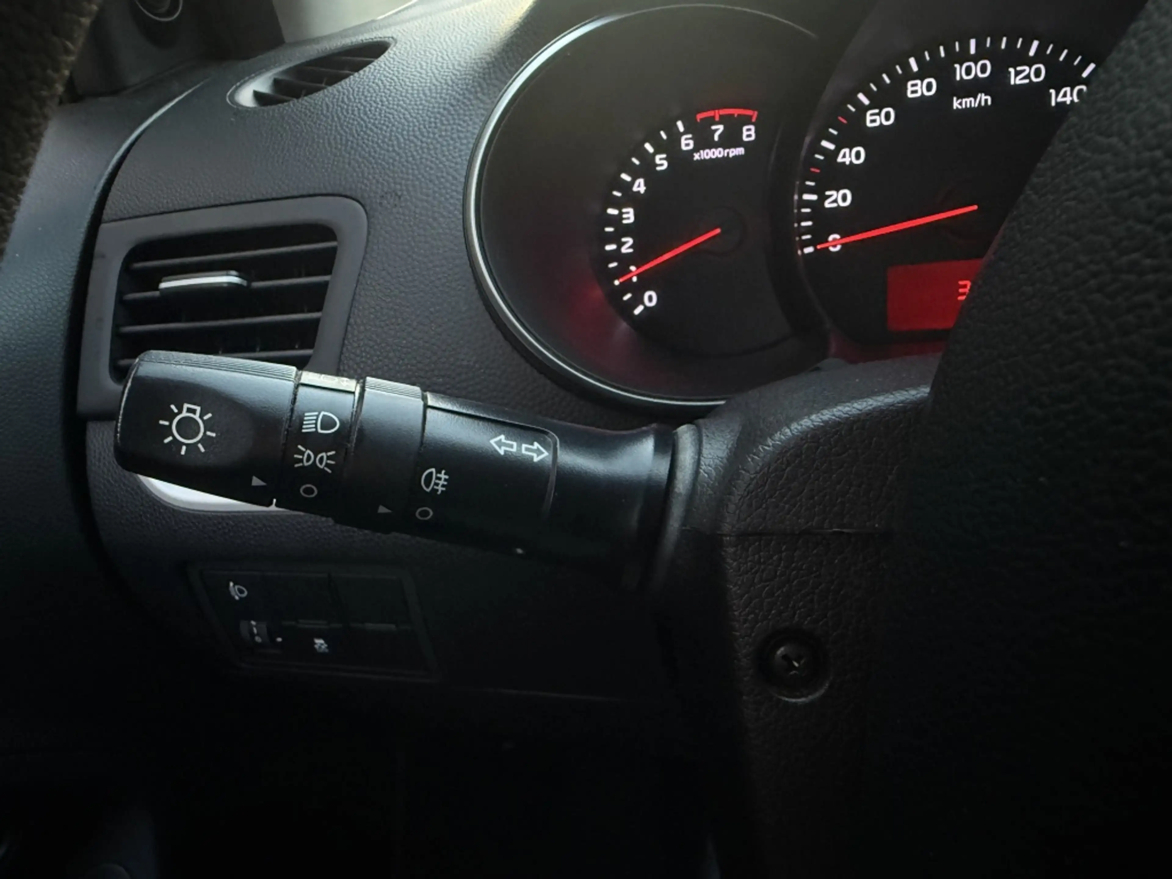 Kia Picanto 1.0 CVVT Ecoline plus — photo 9