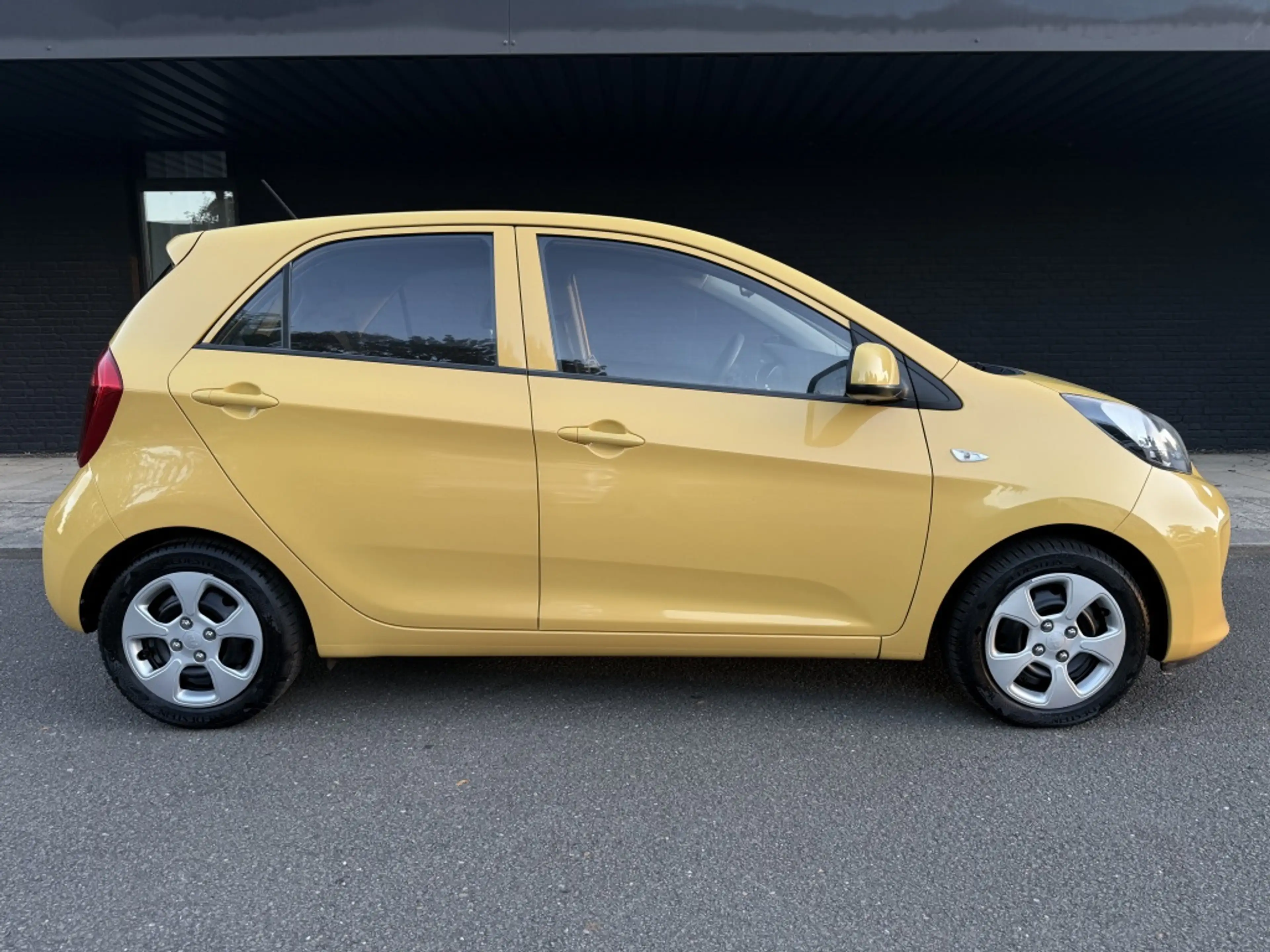 Kia Picanto 1.0 CVVT Ecoline plus — photo 21