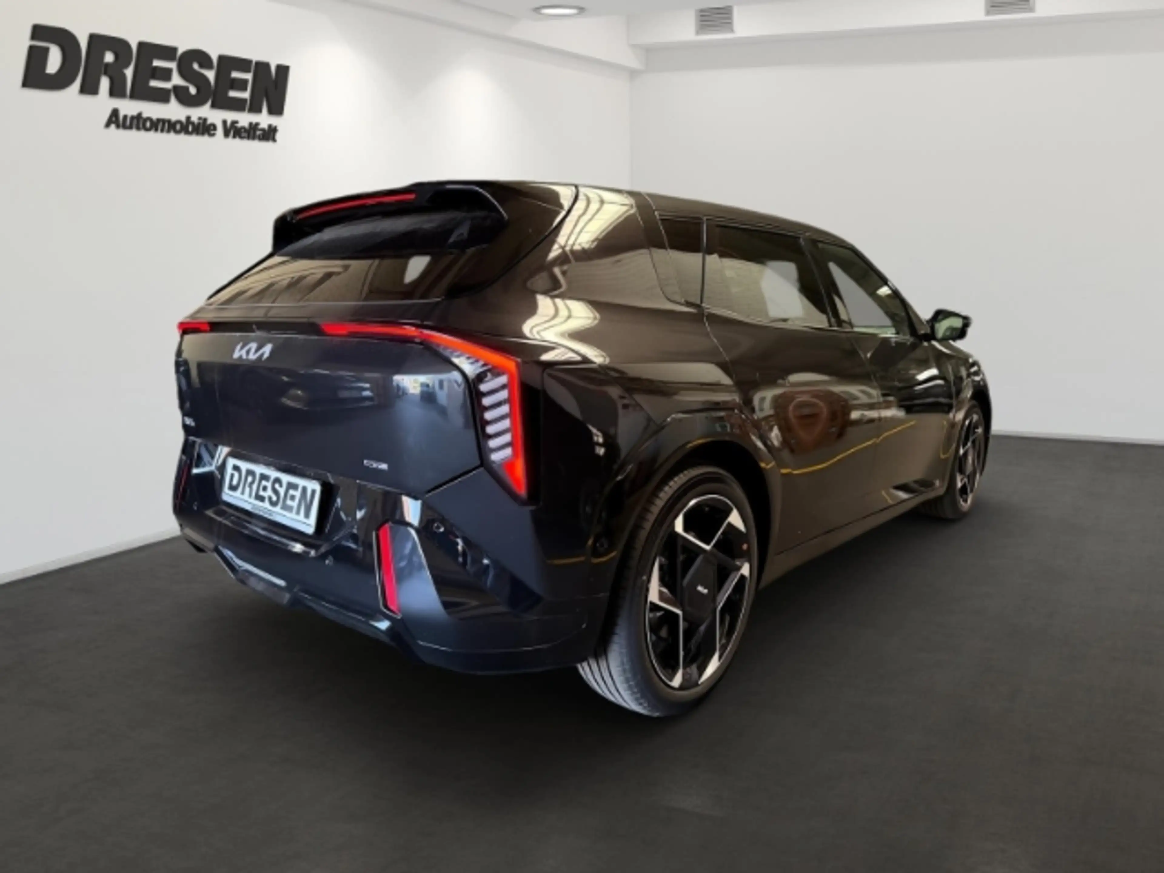 Kia EV4 GT-Line 81 FWD NAVI,CARPLAY,KAMERA,DAB,PDC — photo 3