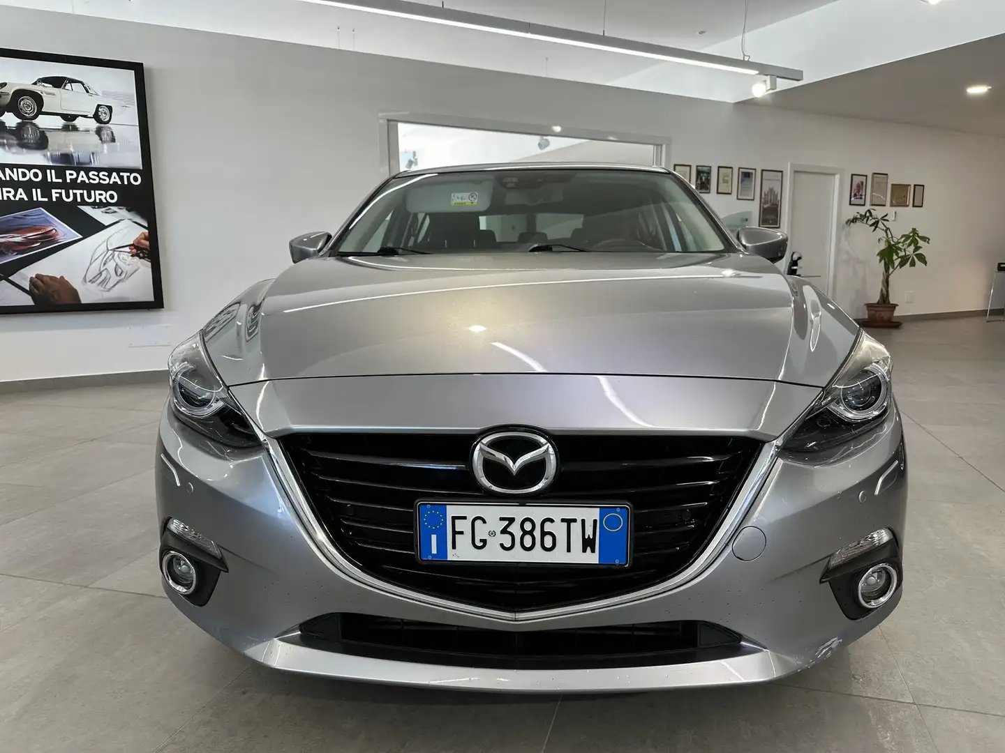 Mazda 3 Mazda3 2.2 Skyactiv-D Exceed Grigio - 2