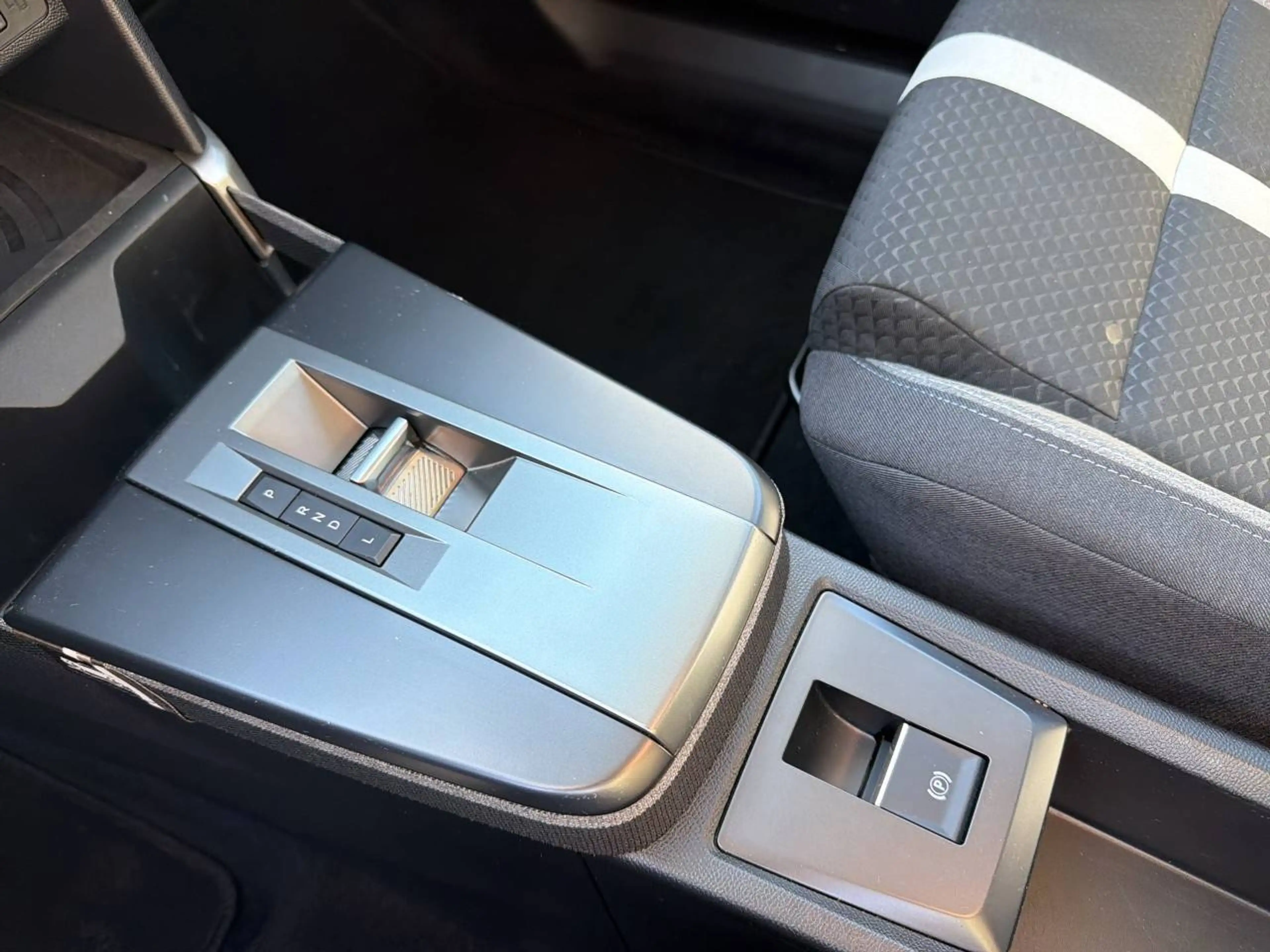 Opel Frontera GS 1.2 81 kW Navi Kamera Sitzheizung — photo 12