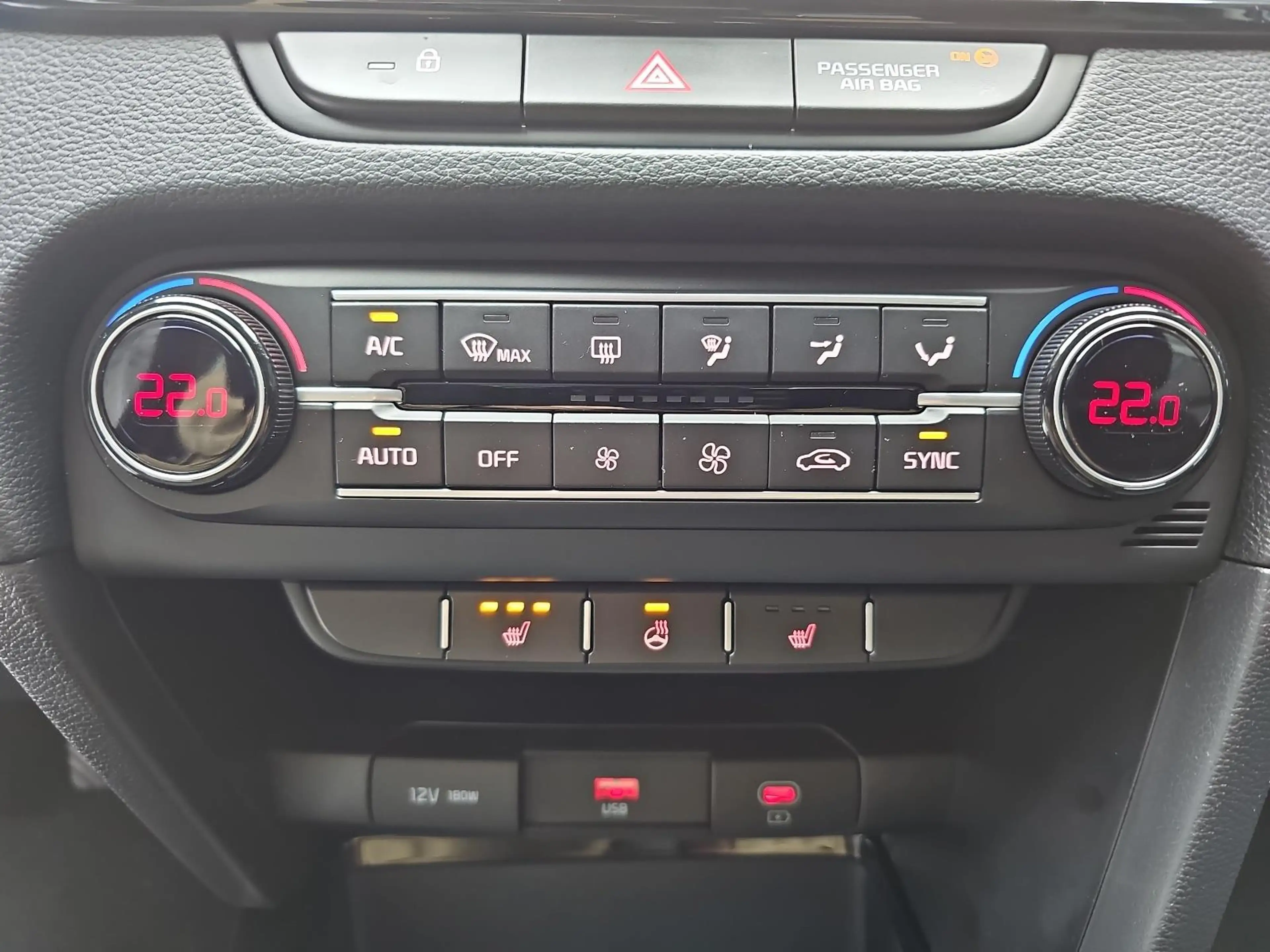 Kia Ceed / cee'd CEED 1.5 T-GDI VISION KOMFORT+ SITZH. — photo 12
