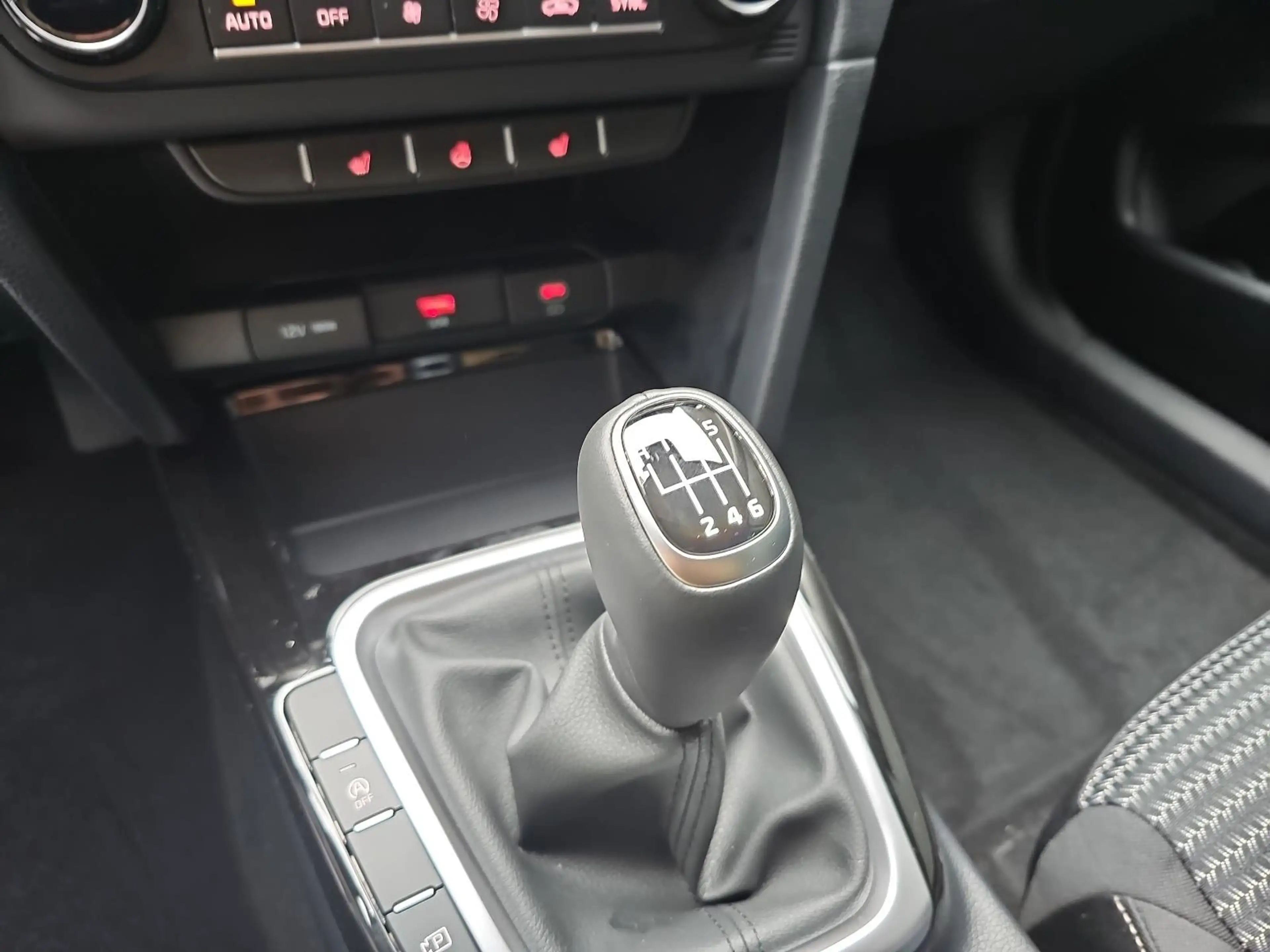 Kia Ceed / cee'd CEED 1.5 T-GDI VISION KOMFORT+ SITZH. — photo 13