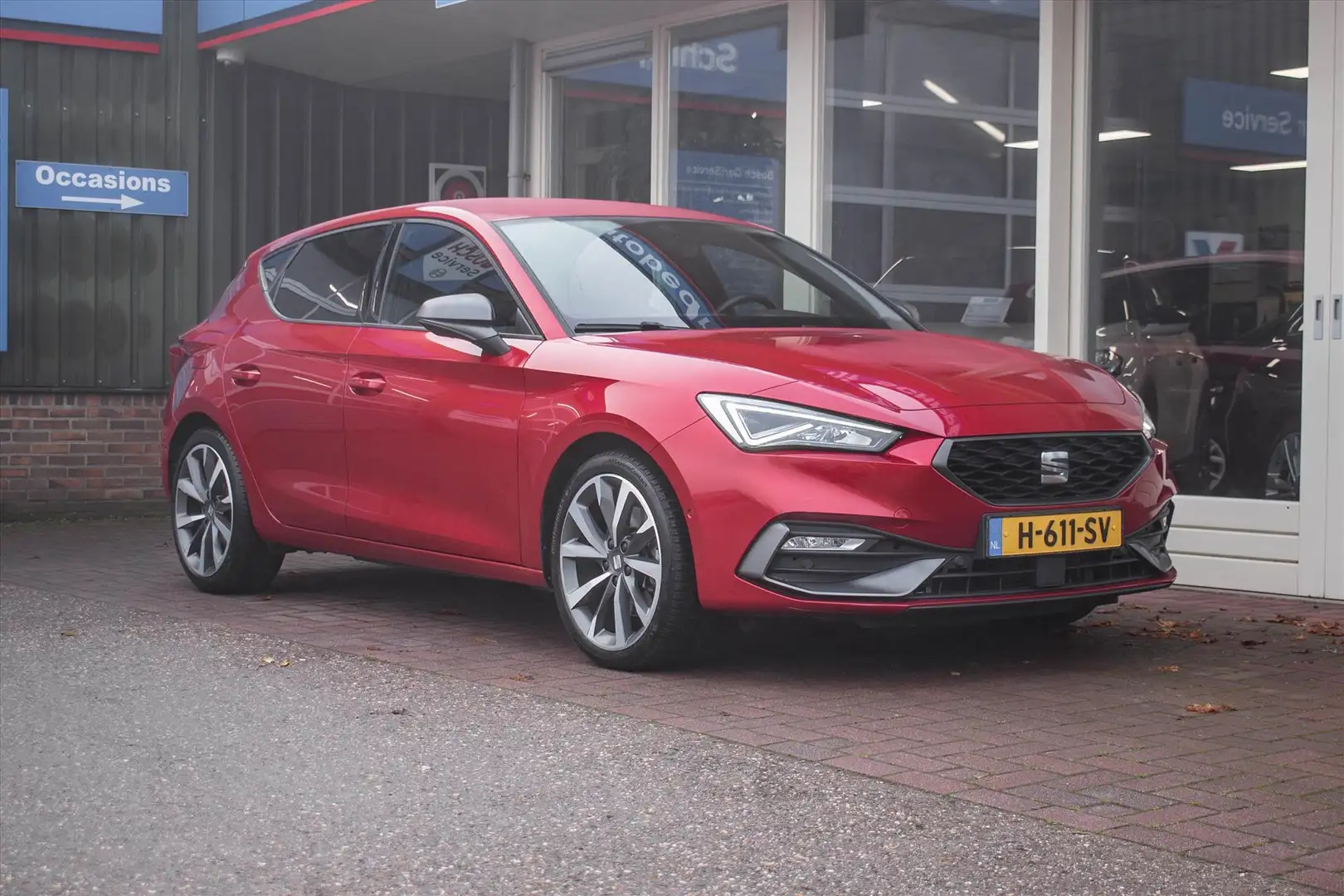 SEAT Leon 1.5 eTSI 150pk DSG-7 FR Launch Edition Rood - 2