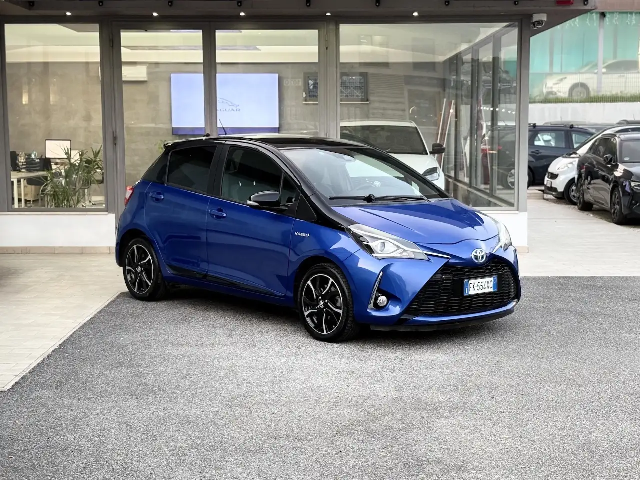 Toyota Yaris 1.5 Hybrid 73CV E6 Neo - 2017 — photo 1 of 12