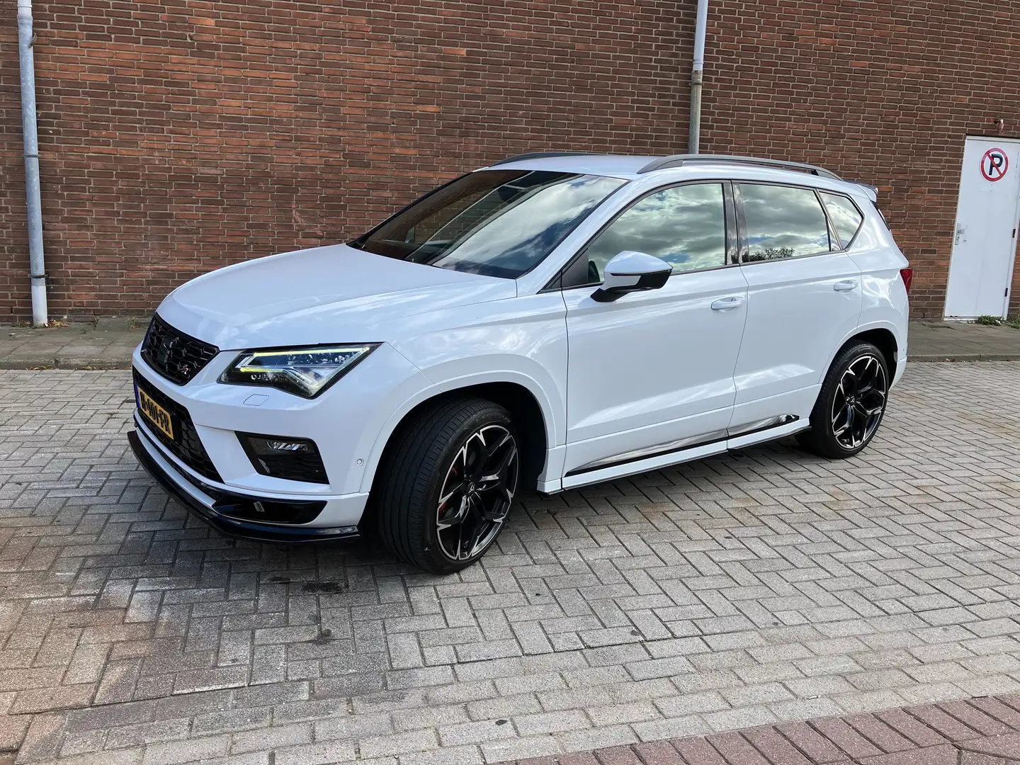 SEAT Ateca Ateca 1.5 TSI FR | Cupra Weiß - 1