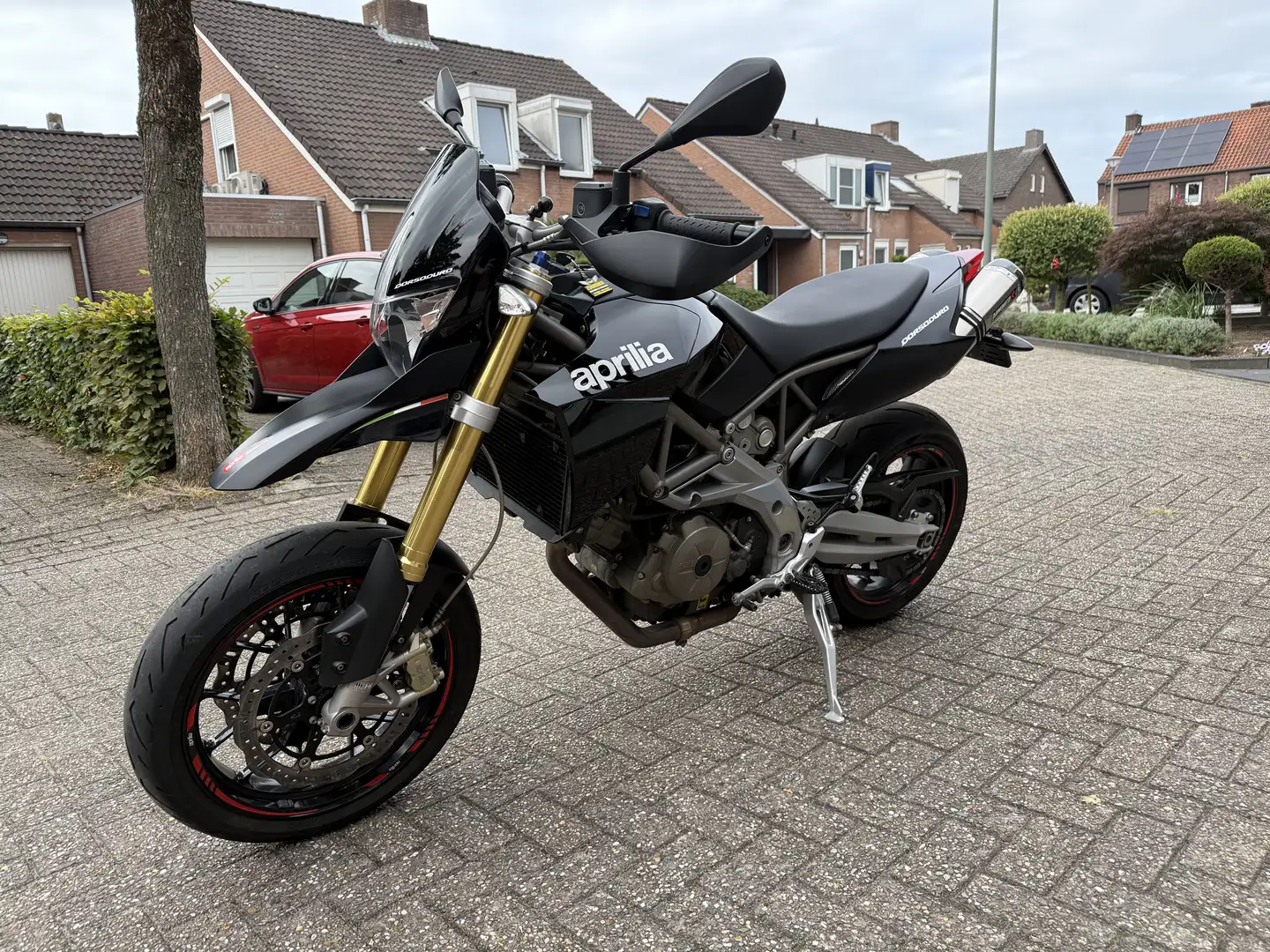Aprilia Dorsoduro 750 A2 (vol vermogen) Zwart - 2