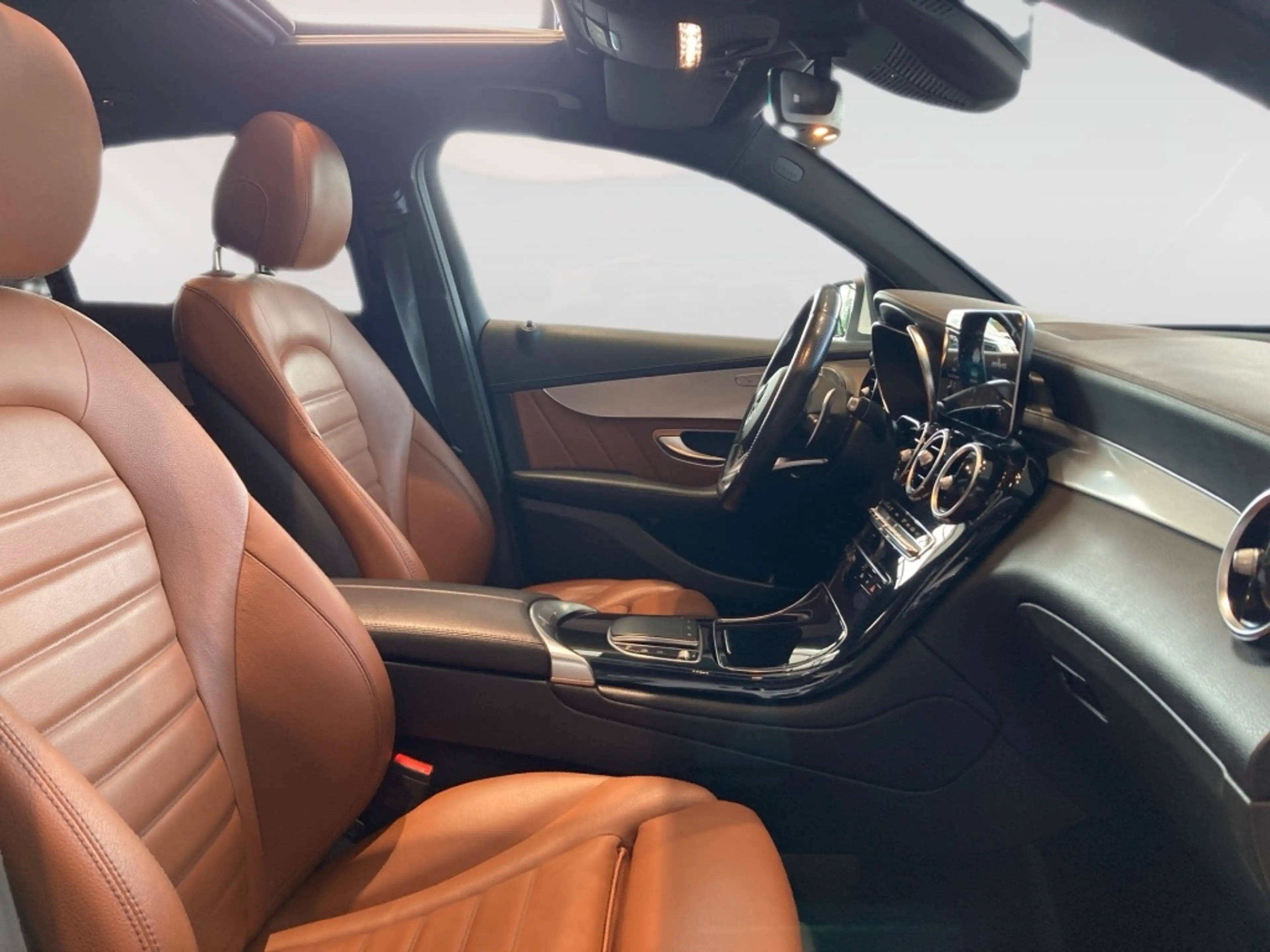 Mercedes-Benz GLC 43 AMG 4M SD+AHK+MULTBEAM+Burmest+MBUX+360°K — photo 10