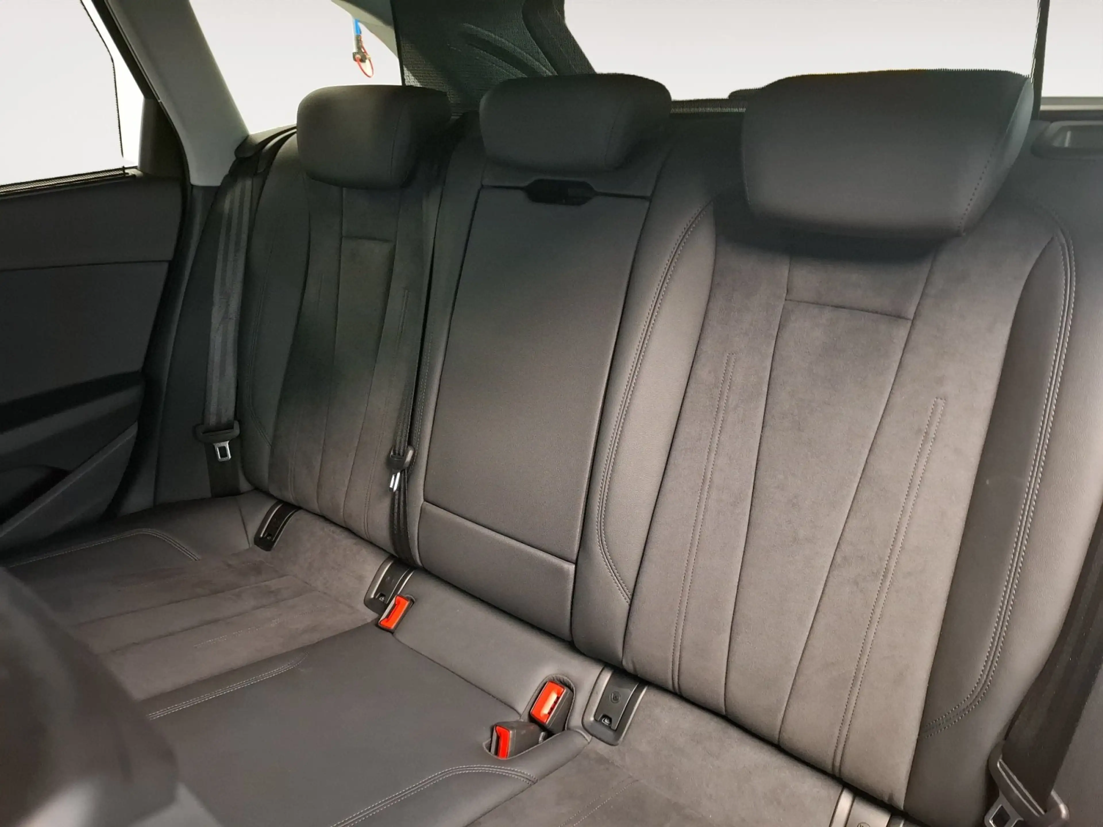 Audi A4 Avant 35 TDI AHK Pano ACC CarPlay RFK — photo 8