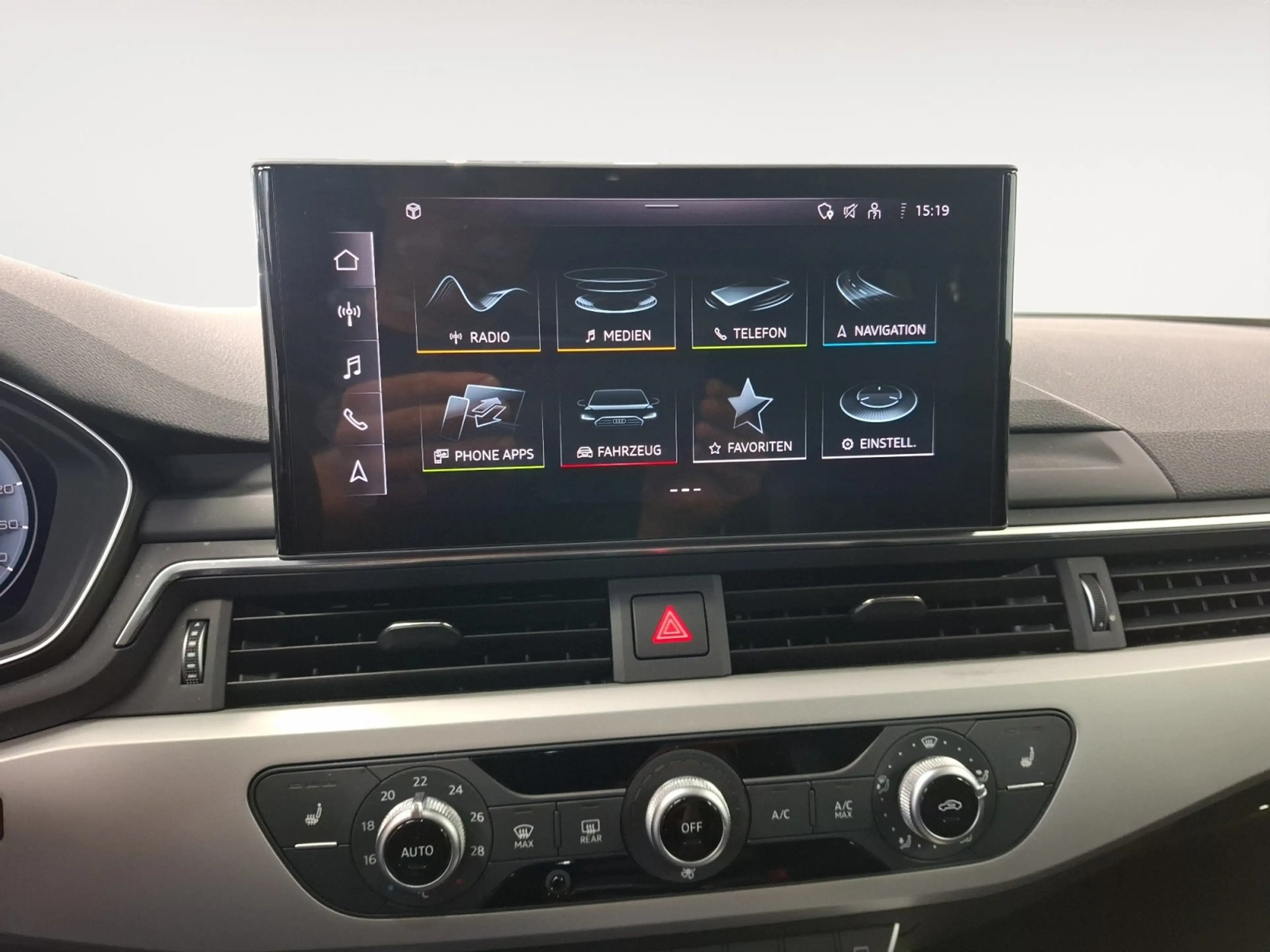 Audi A4 Avant 35 TDI AHK Pano ACC CarPlay RFK — photo 13