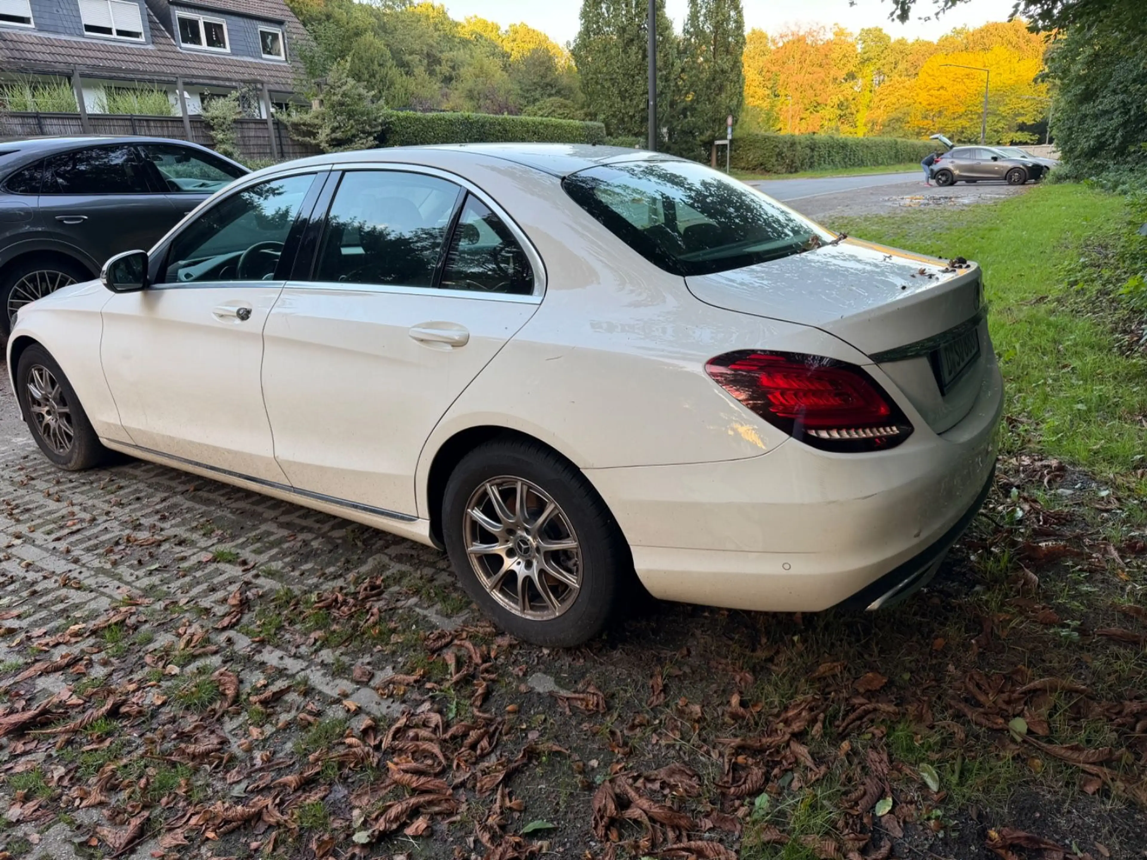 Mercedes-Benz C 180 CGI LIMO*FACELIFT*NAVI*AVANTGARDE* — photo 2