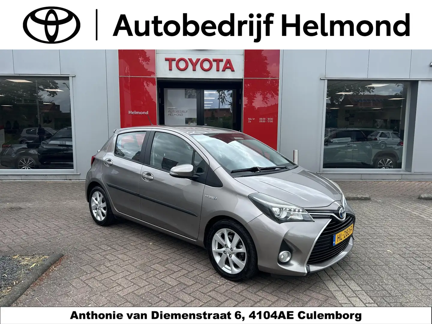 Toyota Yaris 1.5 Hybrid Dynamic Braun - 1