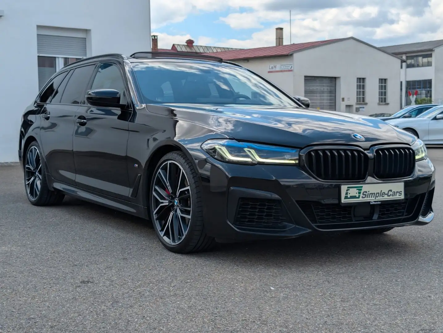 BMW 530 d xDrive M Sport *AHK*LASER*PANO*INNO*BUSSIN Negro - 2