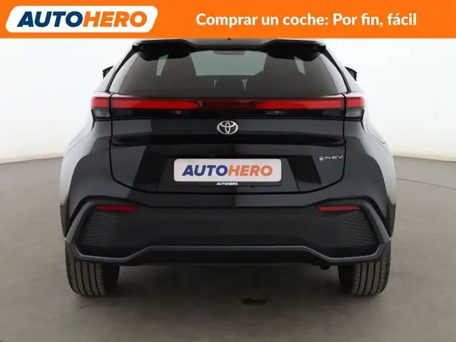 Toyota C-HR view 5