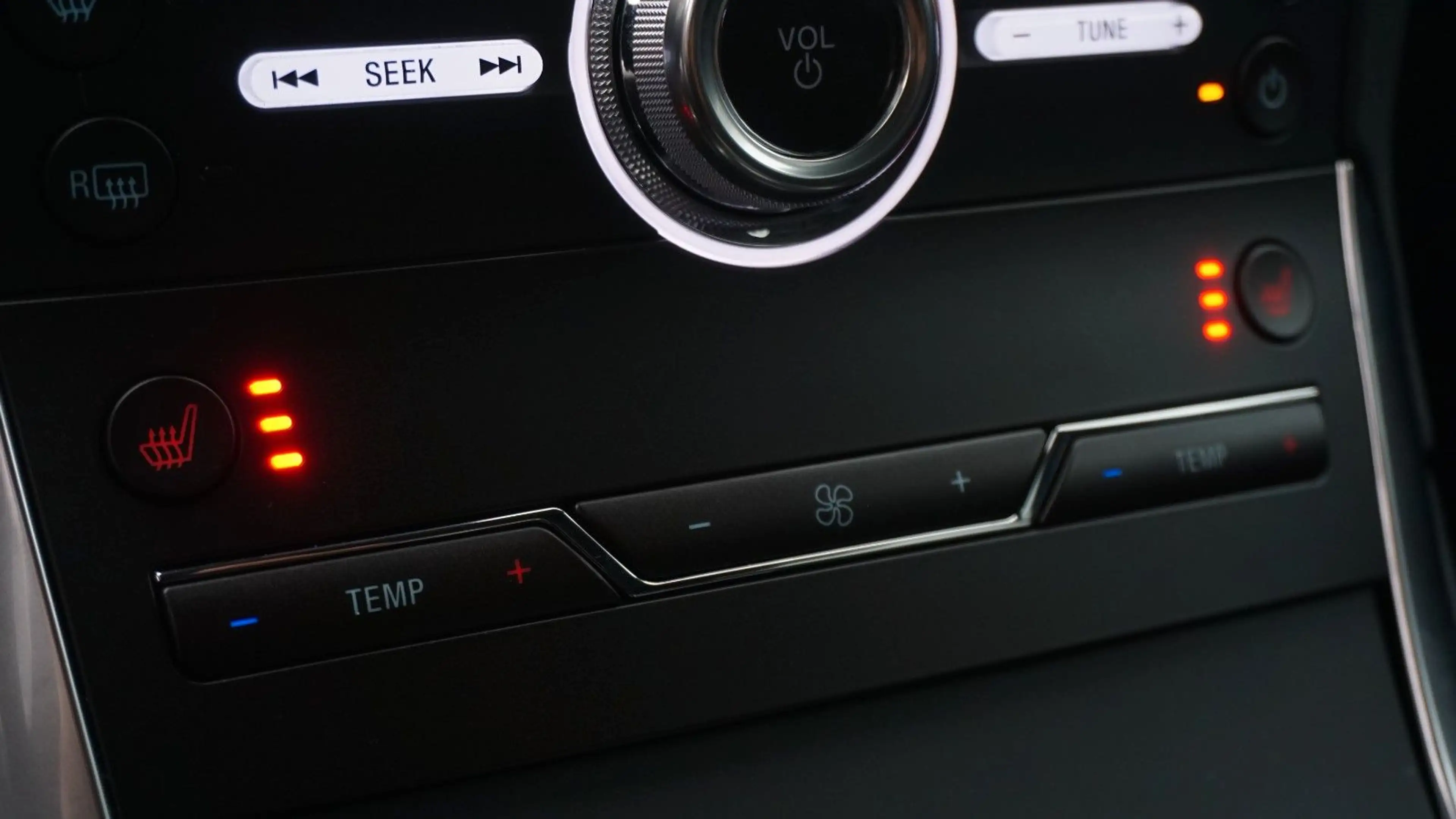 Ford S-Max Titanium*LED*7-SITZER*ACC*360°*KEYLESS*1-H — photo 19