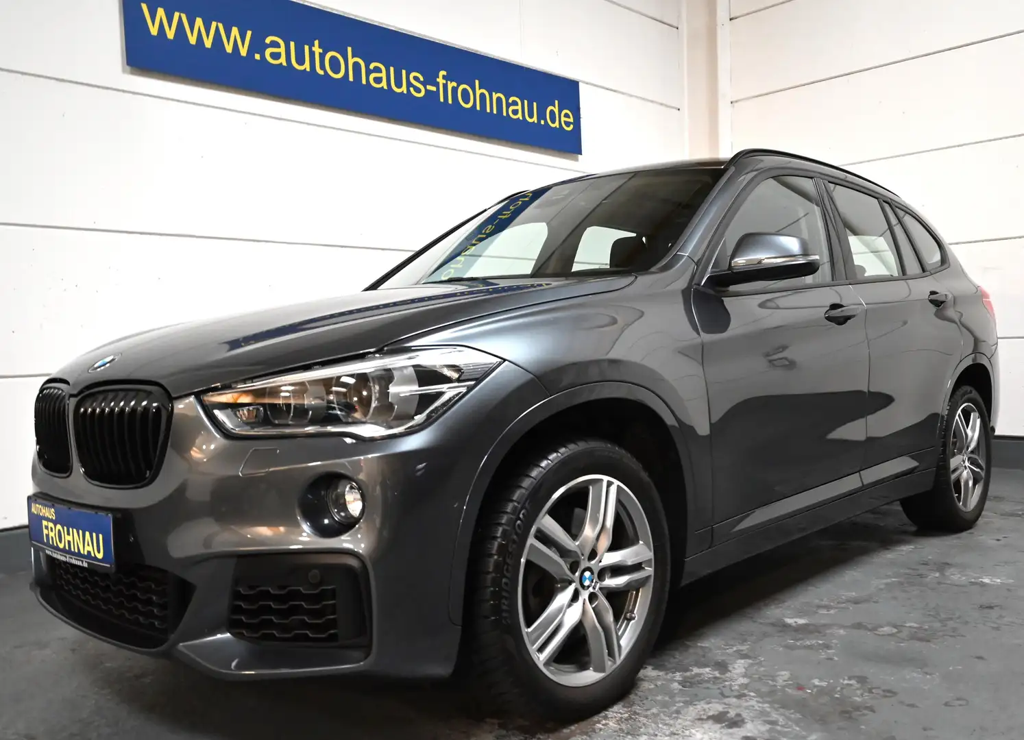 BMW X1 xDrive 20d M Pano PDC Tempomat Soundsystem LED Grigio - 1