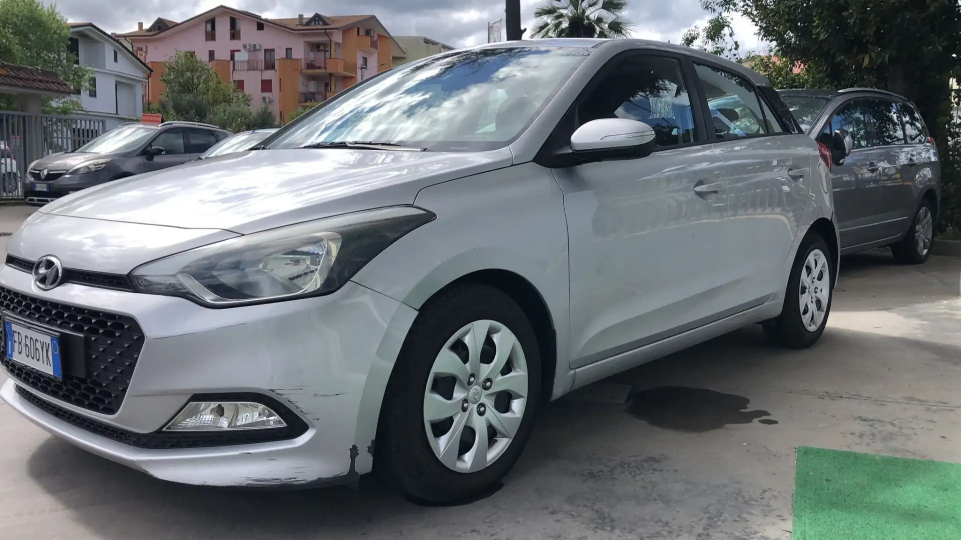 Hyundai i20 1.1 CRDi 5 porte Style Argento - 2