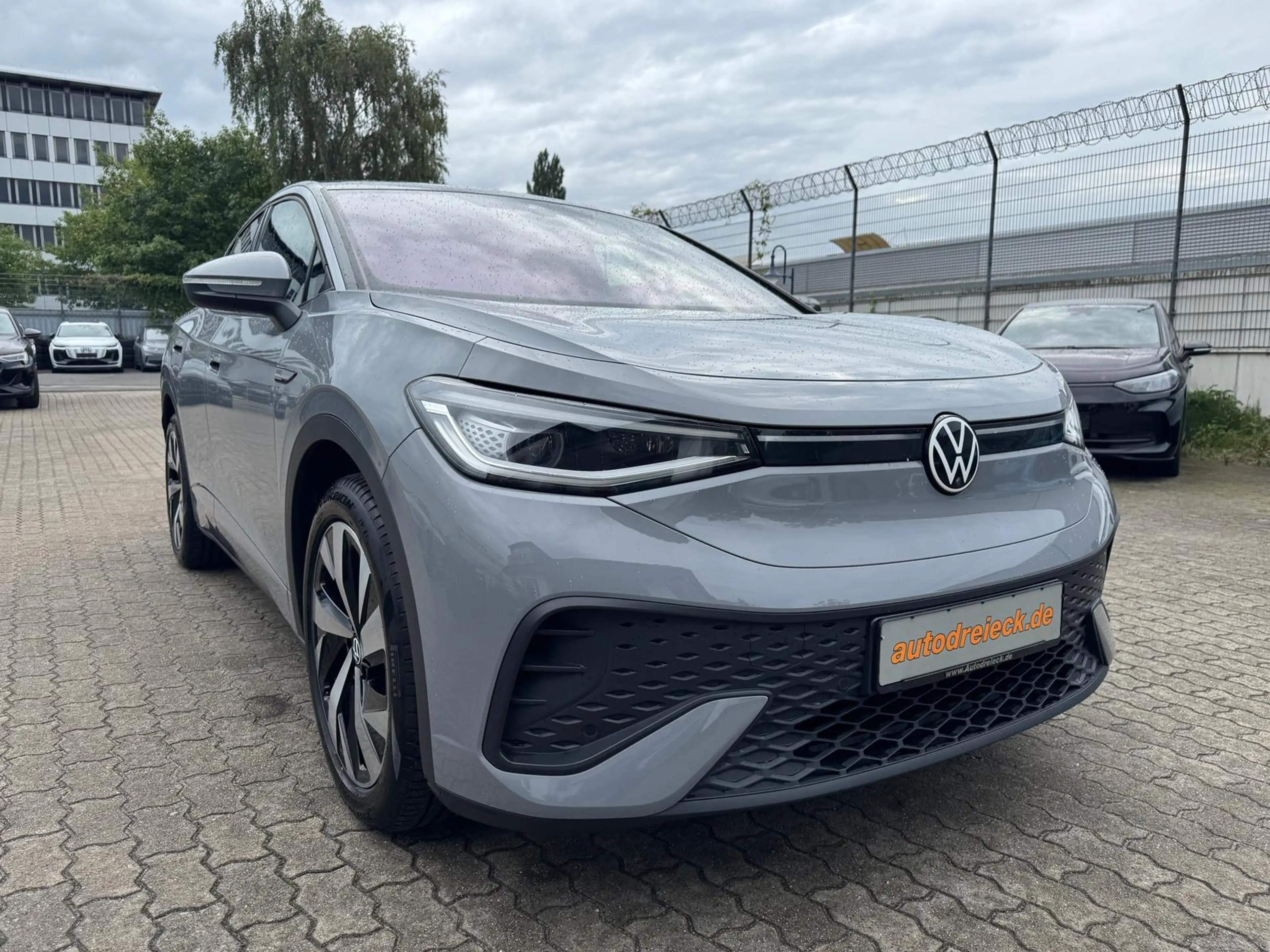 Volkswagen ID.5 Pro Performance ACC AHK IQ.LIGHT 360° 20Z — photo 5