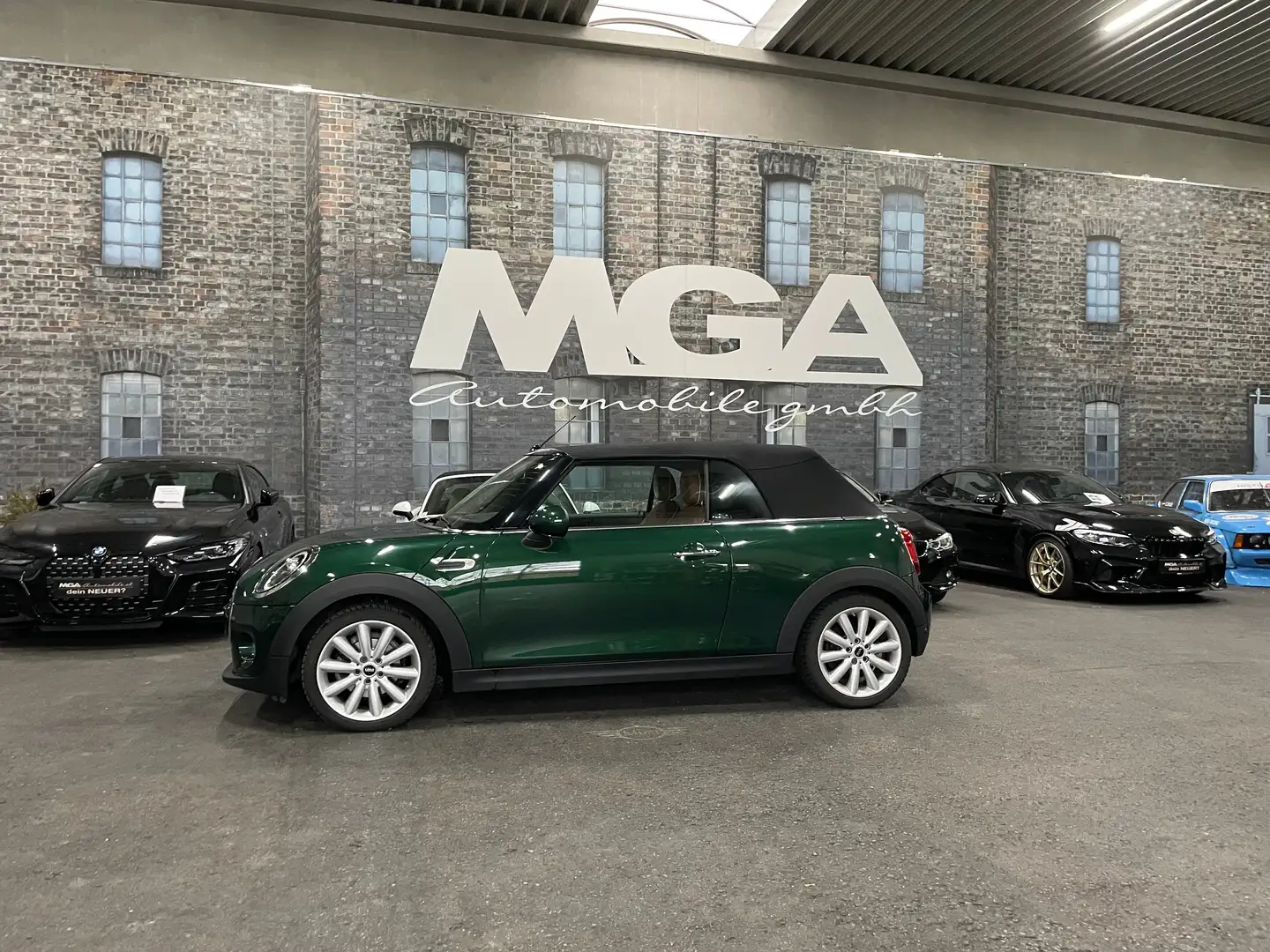 MINI Cooper Cooper Cabrio Grün - 2