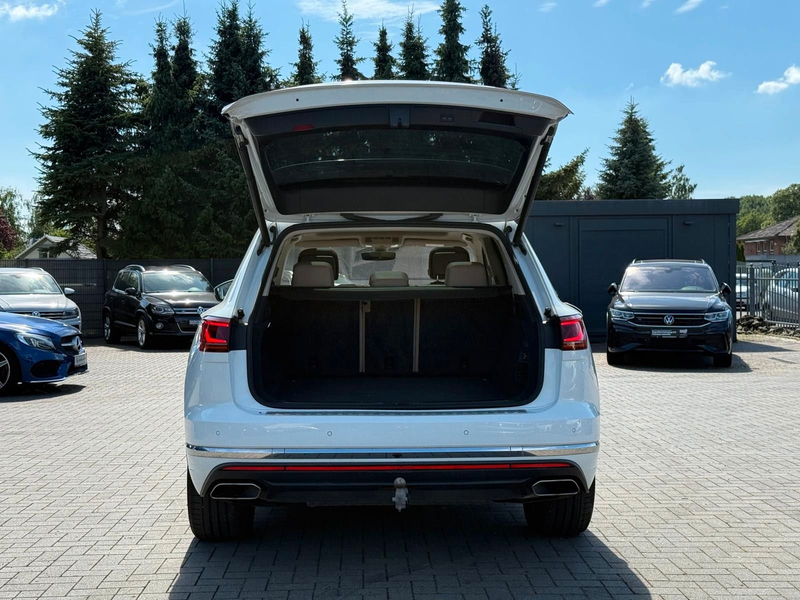 Volkswagen Touareg Atmosphere Innovision 4M AHK*PANO*LUFT* — photo 11