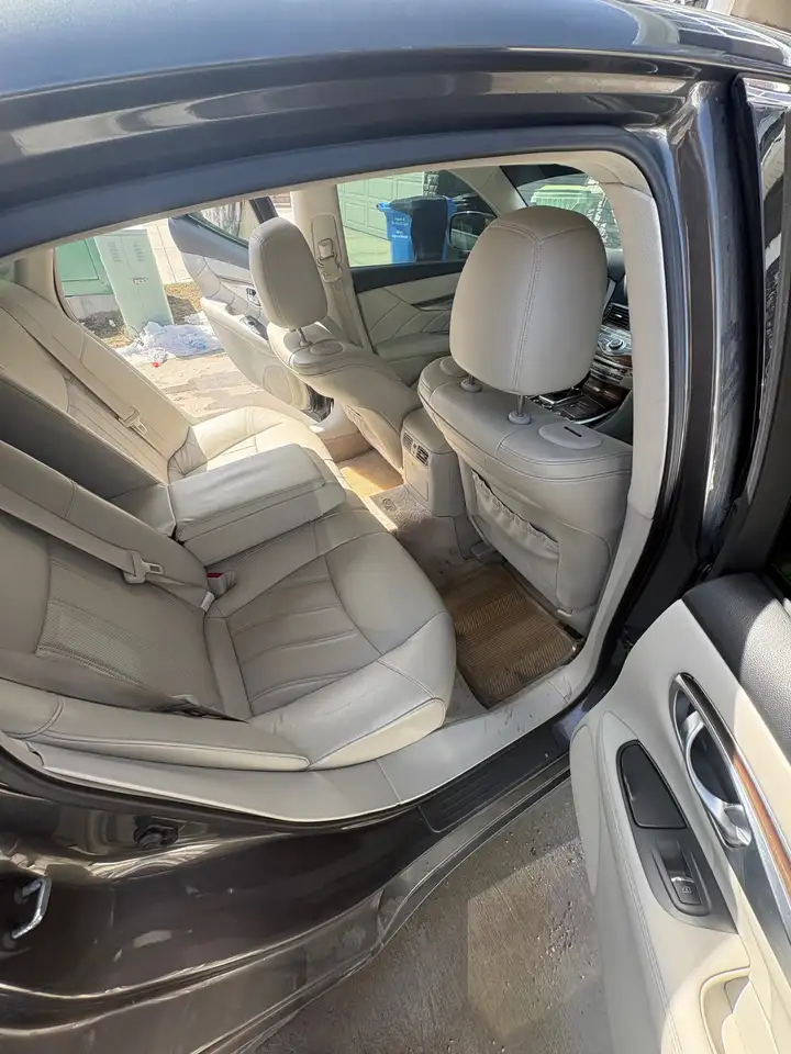Infiniti M37 fotografie Infiniti M37