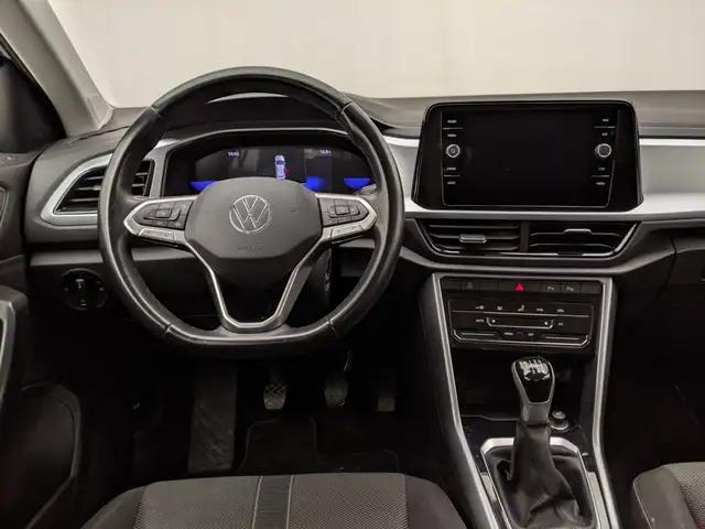 Volkswagen T-Roc view 7