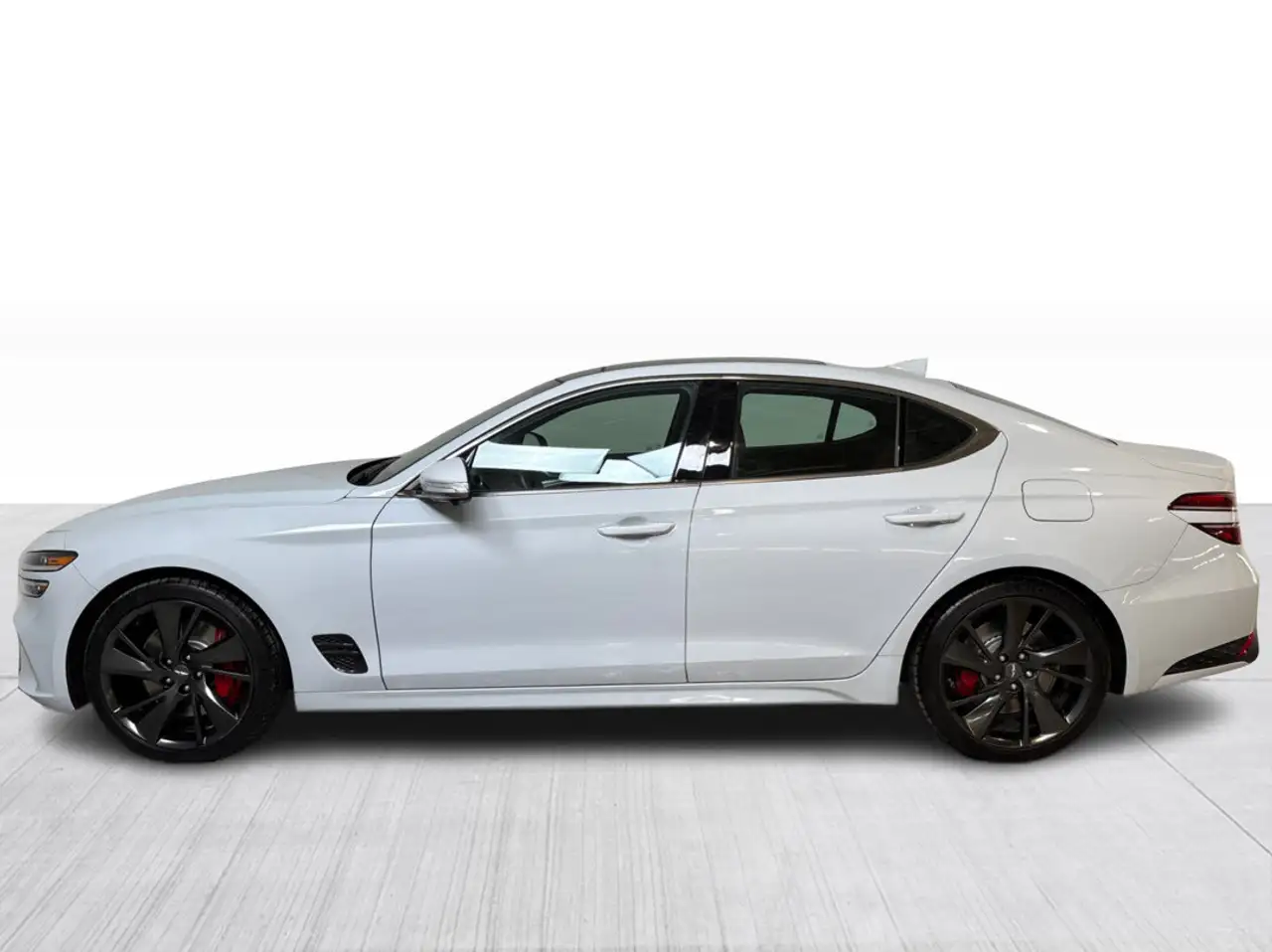 Genesis G70 photo Genesis G70