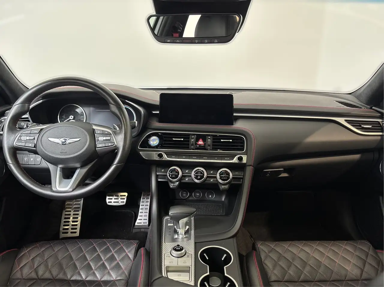 Genesis G70 photo Genesis G70