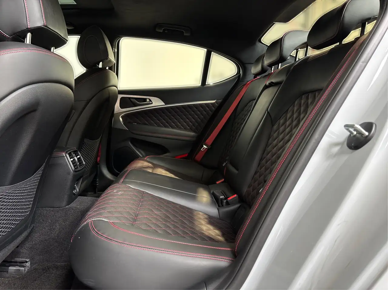 Genesis G70 photo Genesis G70